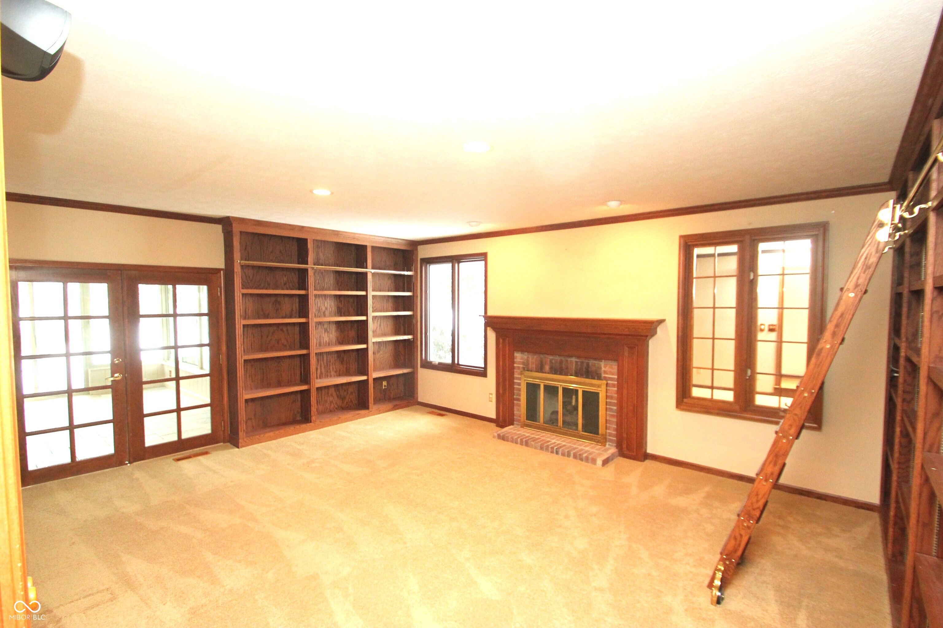 411 Westchester Boulevard