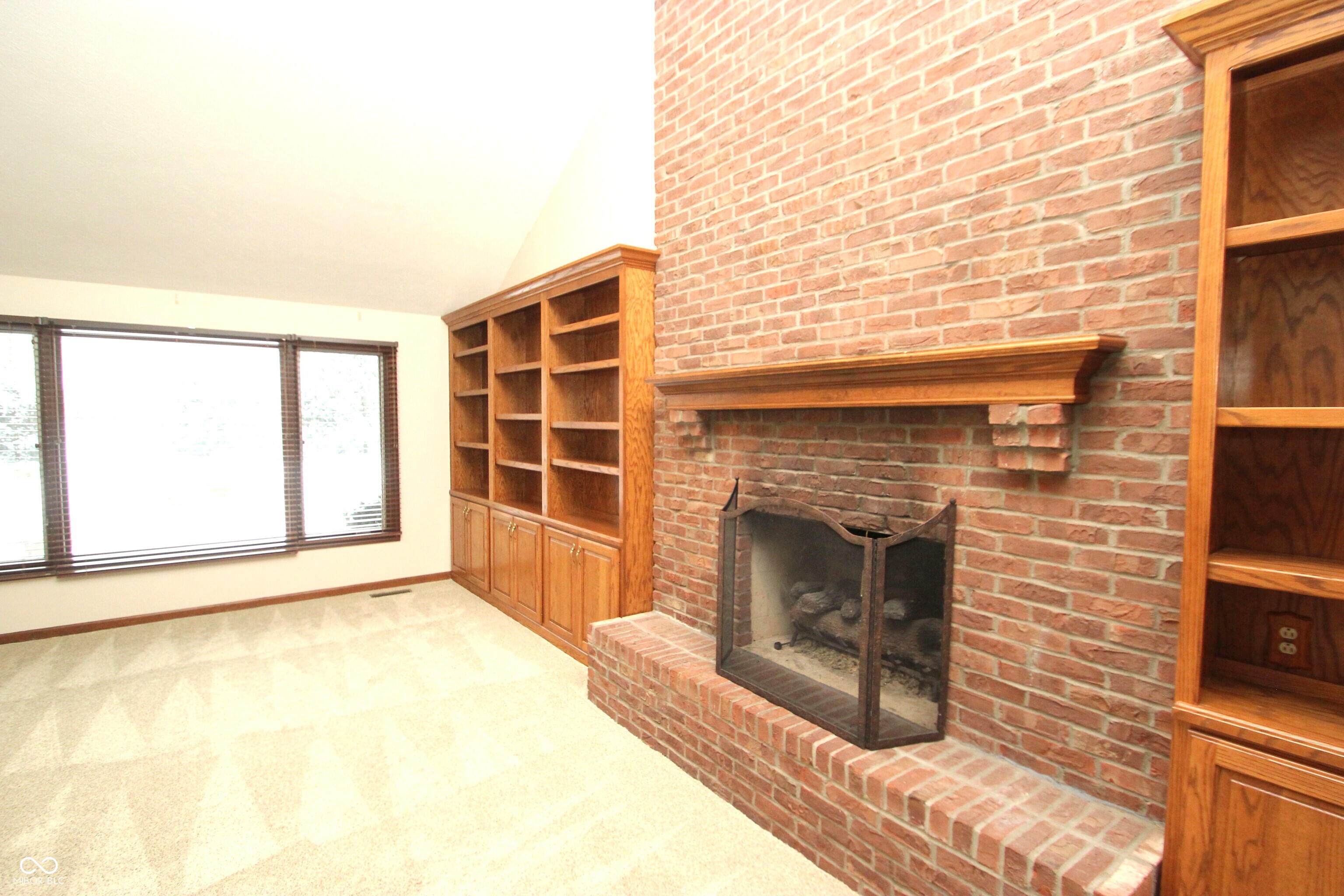 411 Westchester Boulevard