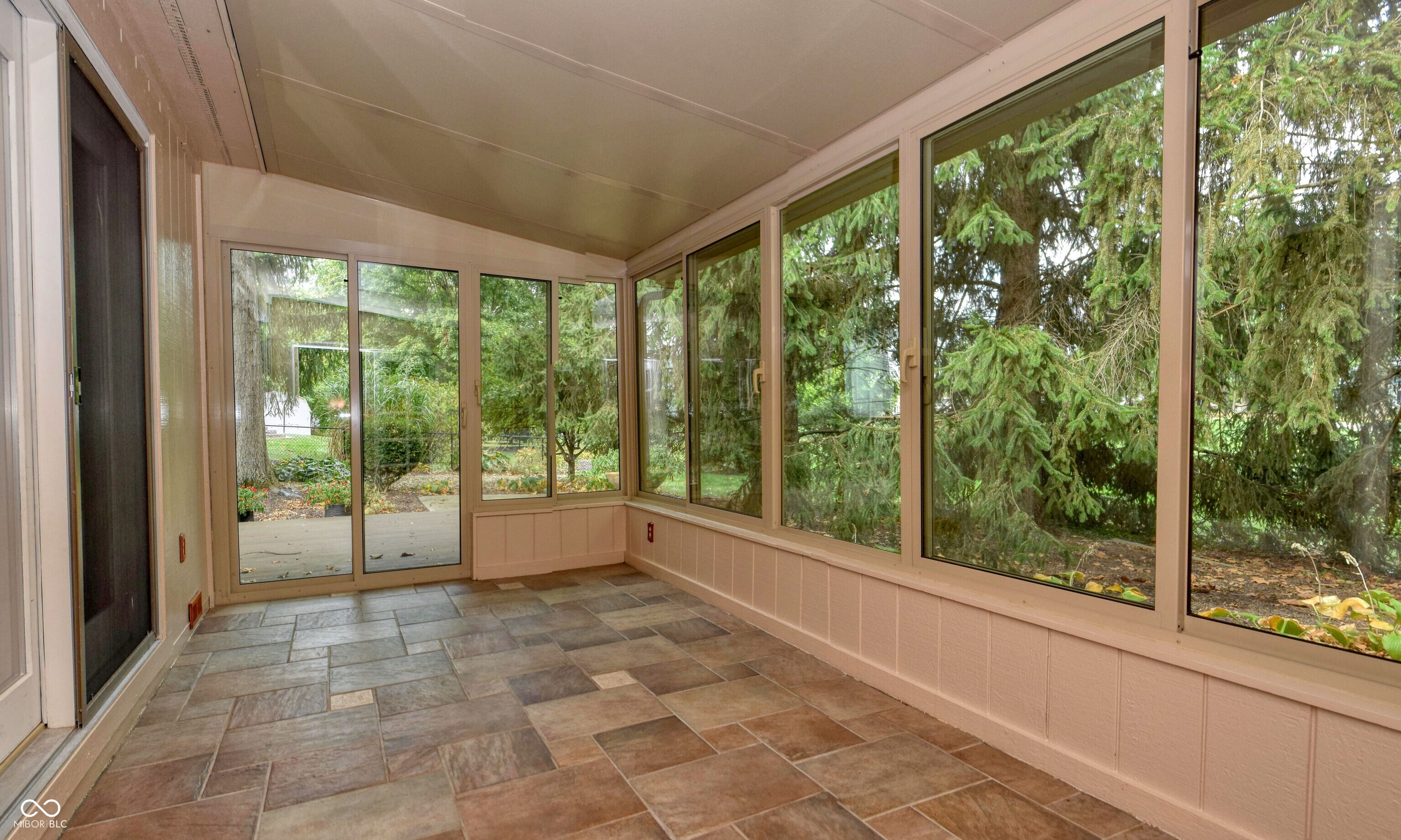 411 Westchester Boulevard