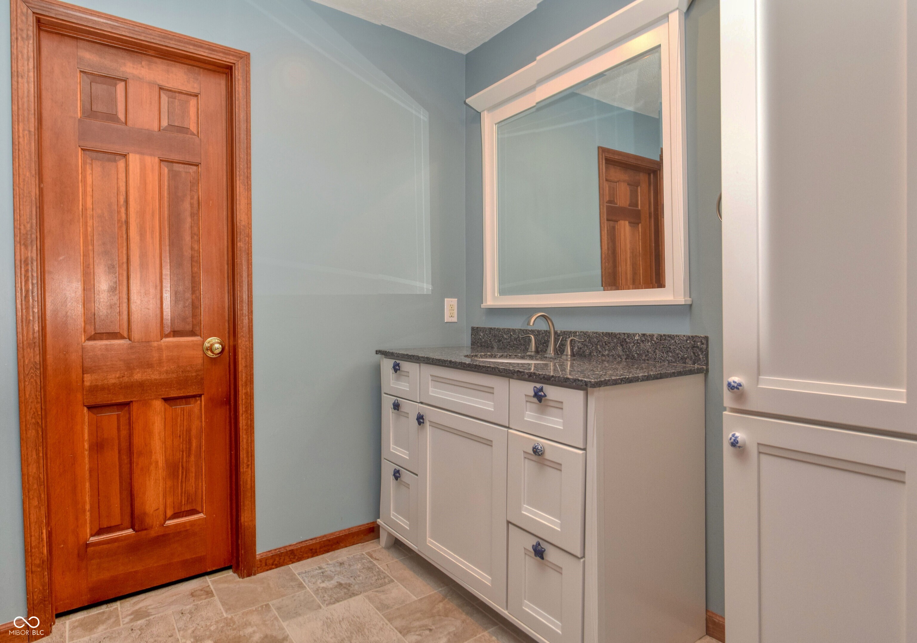 411 Westchester Boulevard