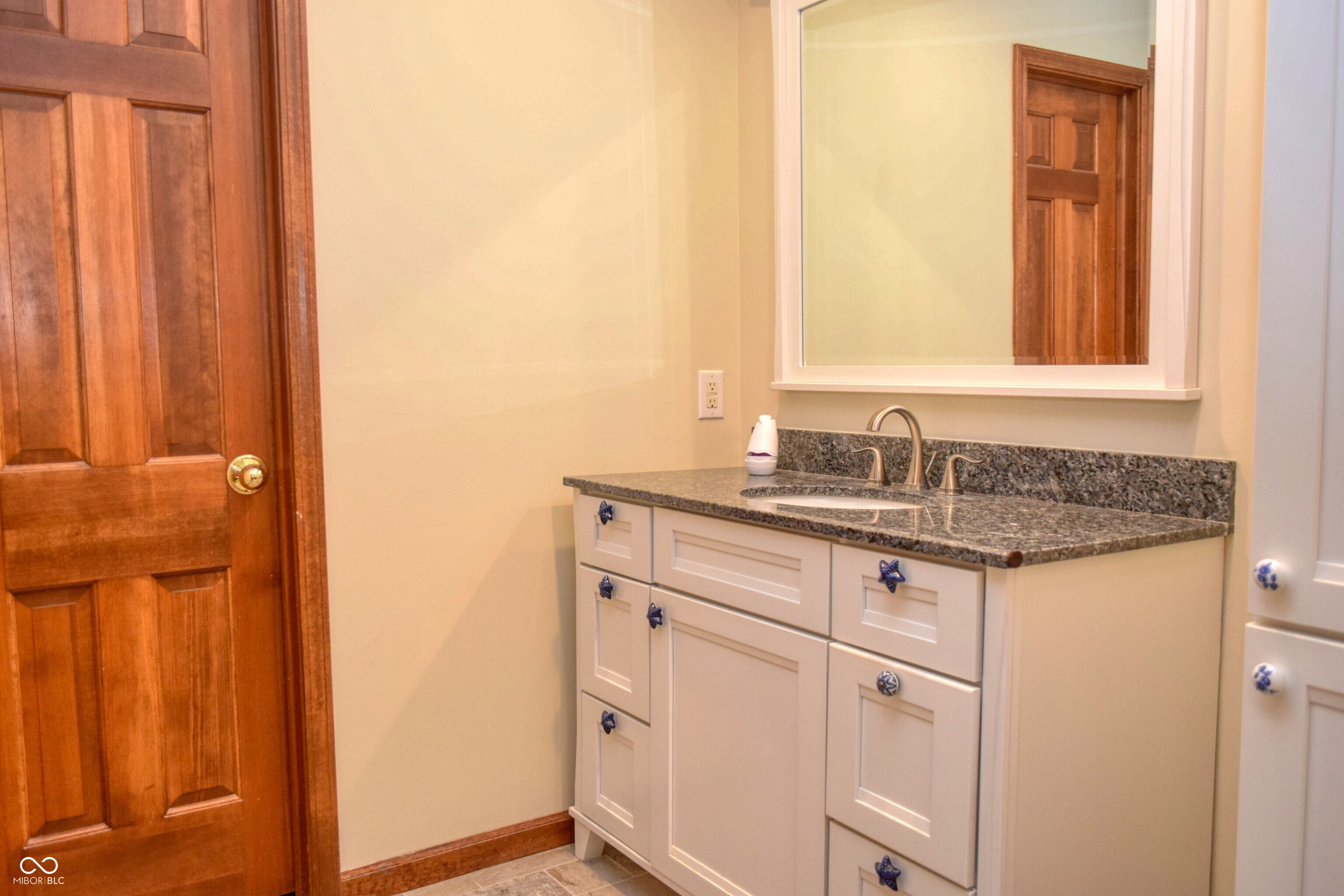 411 Westchester Boulevard