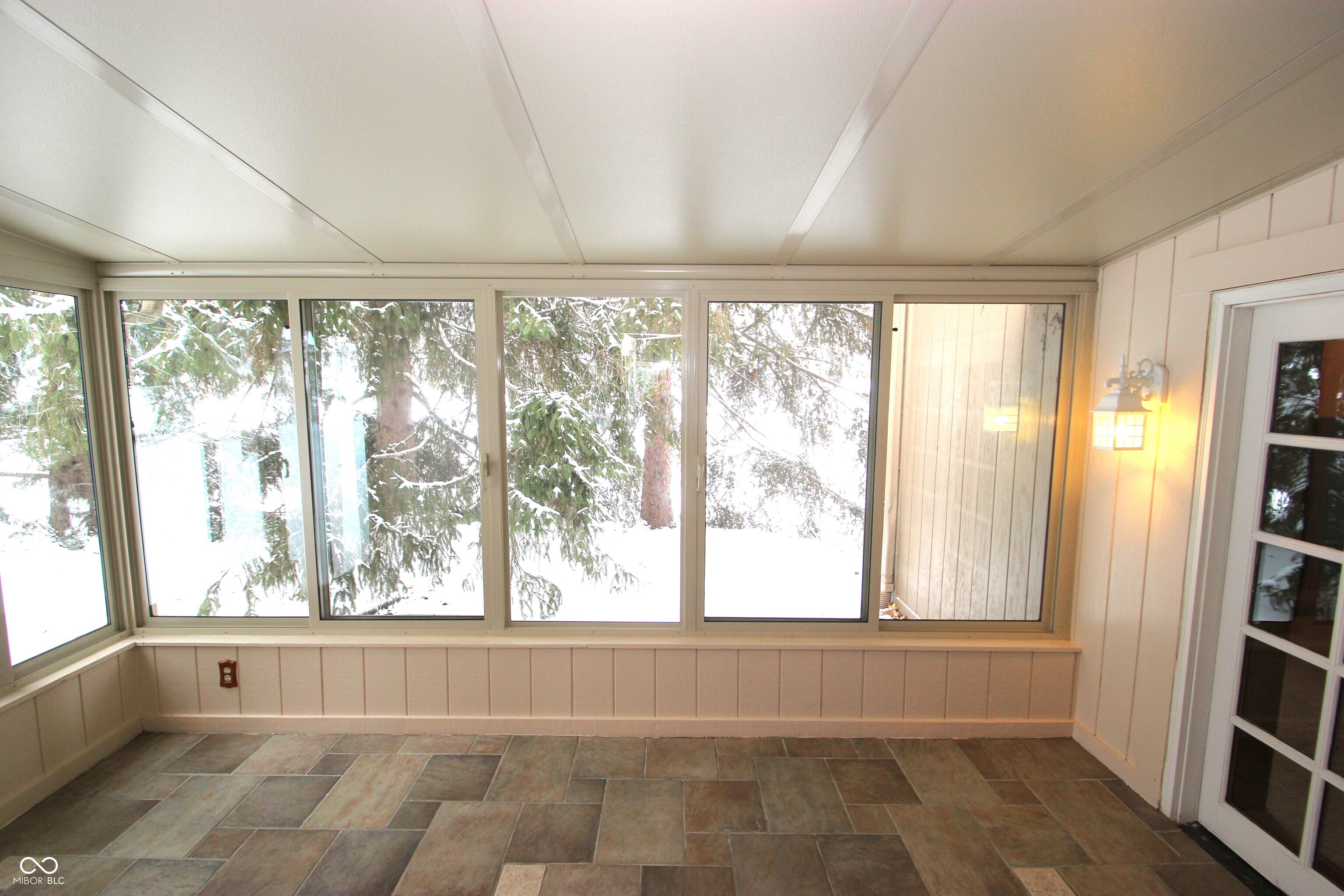 411 Westchester Boulevard