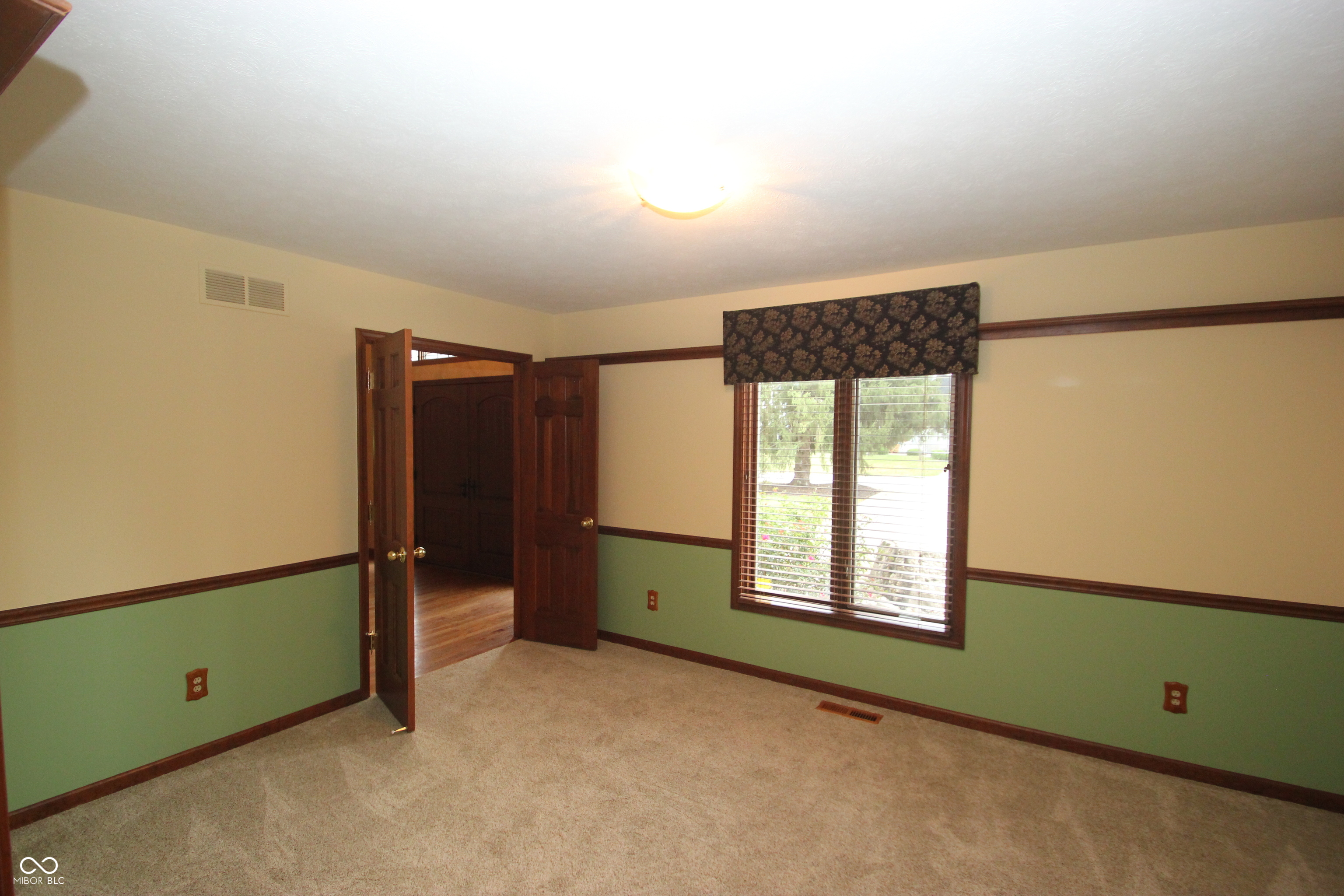 411 Westchester Boulevard