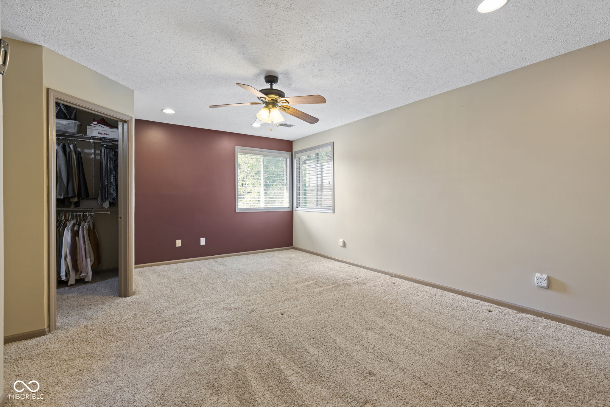 11601 Holland Drive