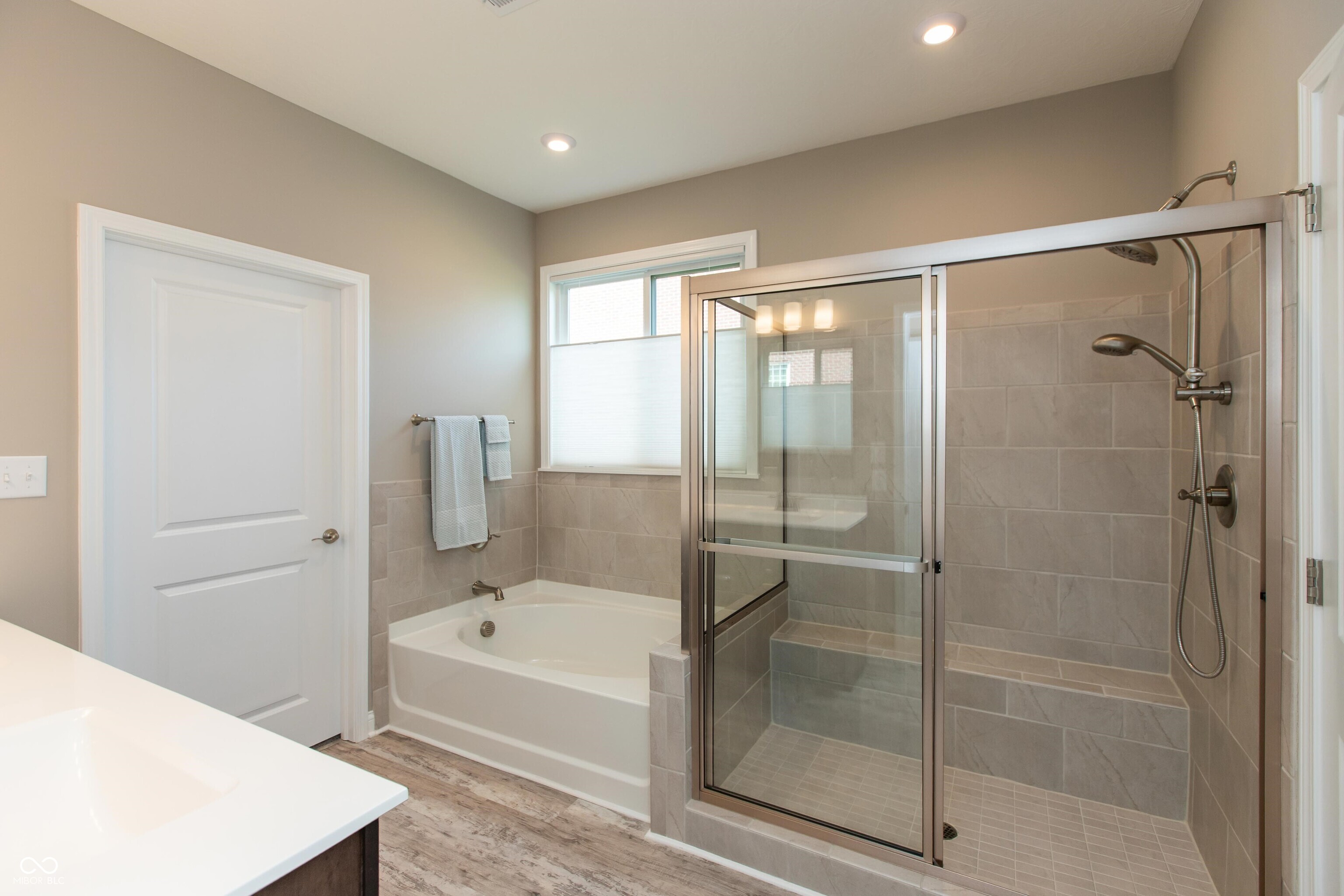 3960 Abbotsford Drive