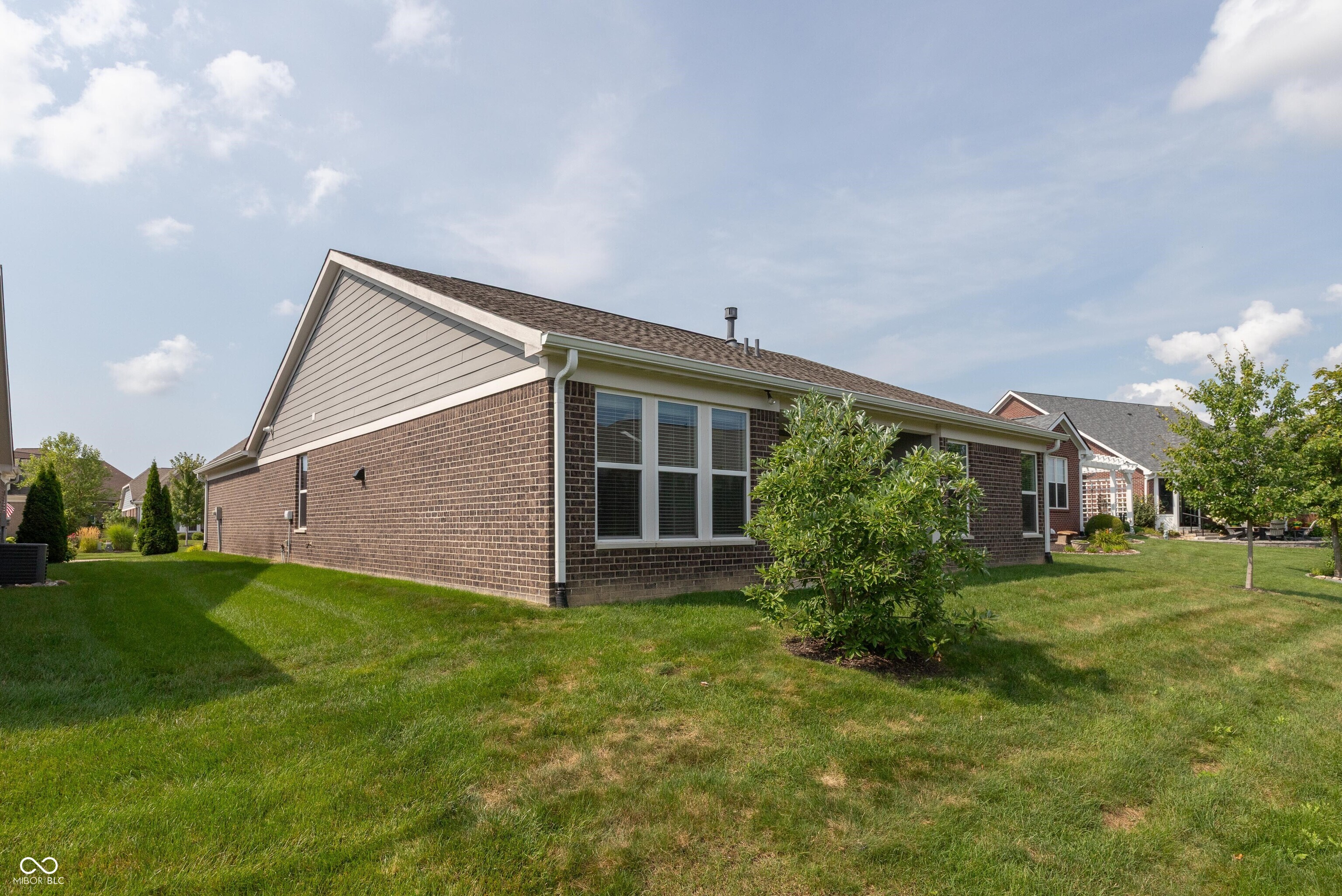 3960 Abbotsford Drive