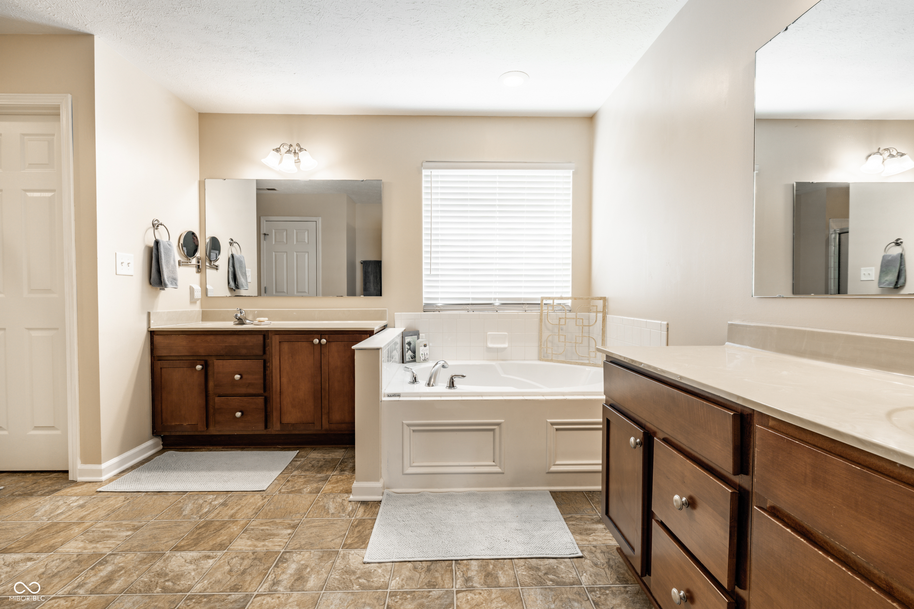 11141 Craycroft Court
