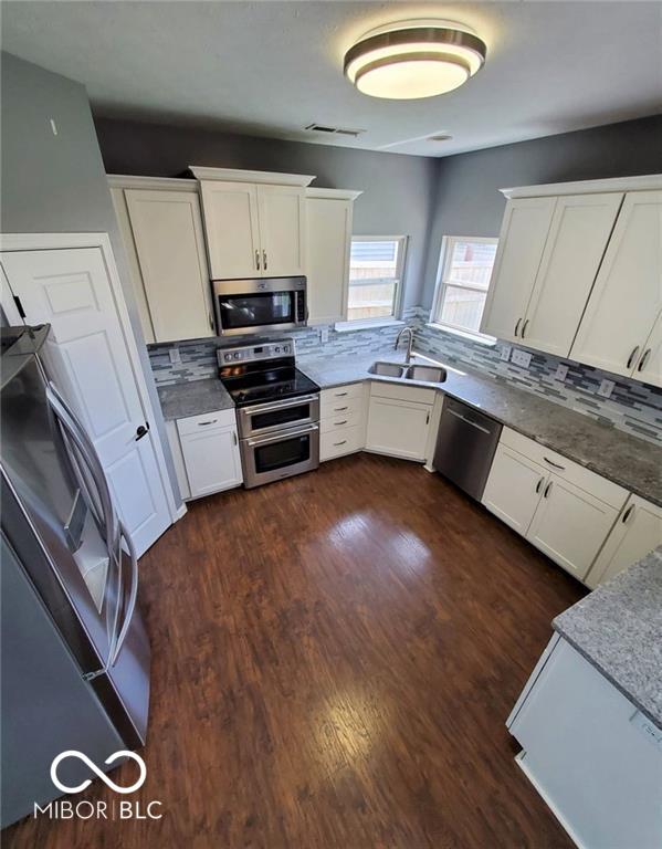 1009 Retford Drive