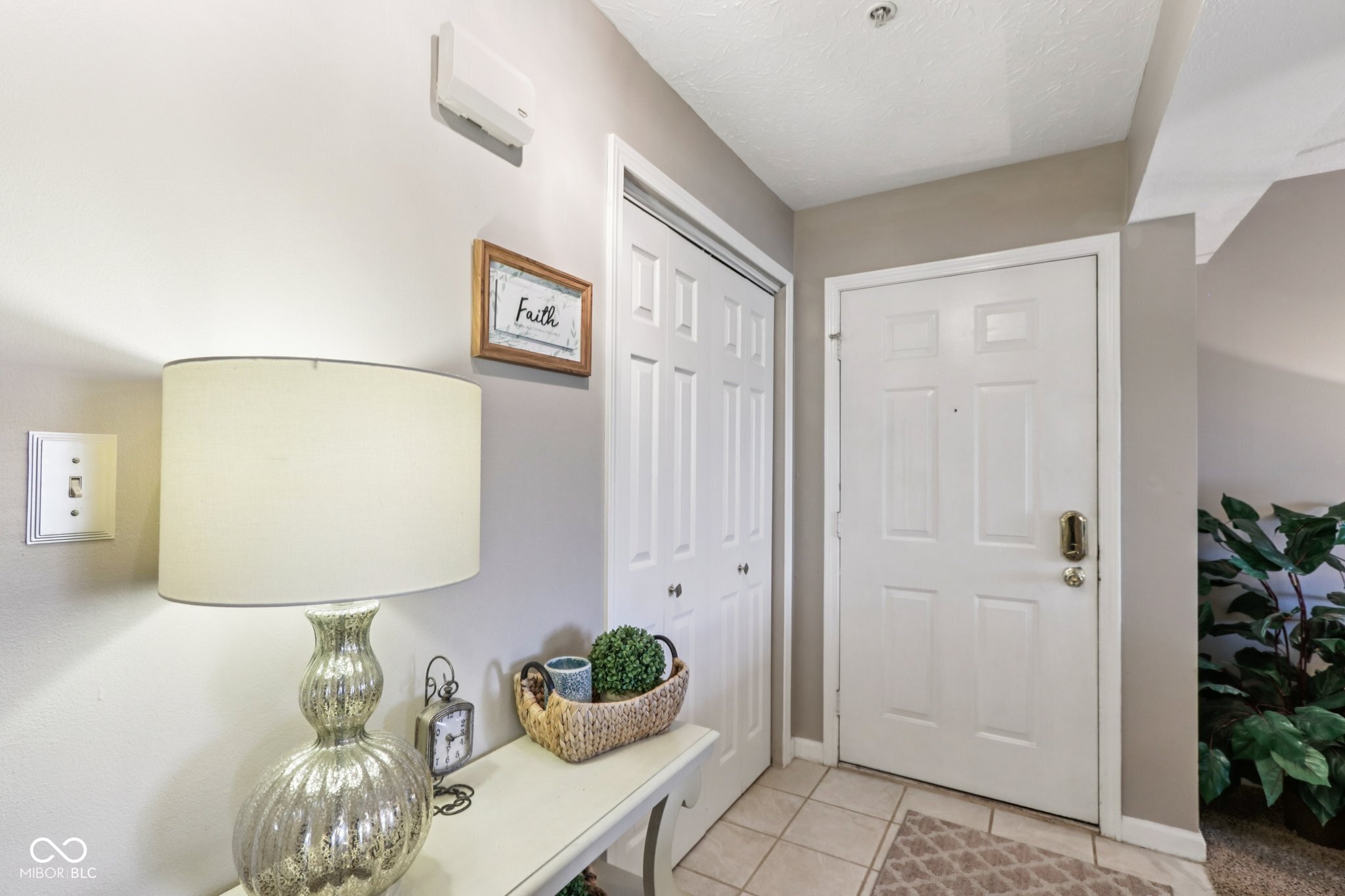 8168 Shorewalk Drive Unit: APT D