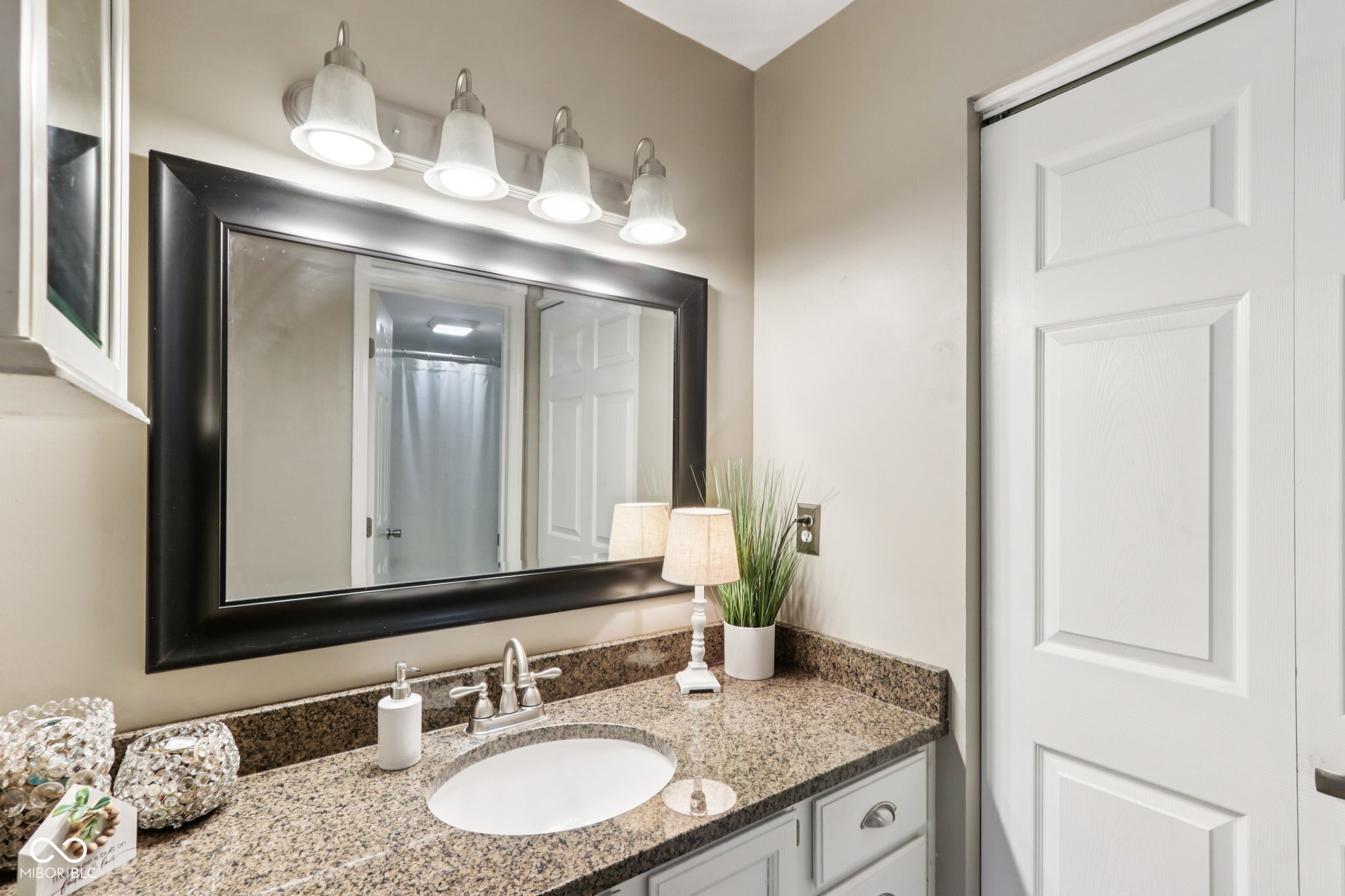 8168 Shorewalk Drive Unit: APT D