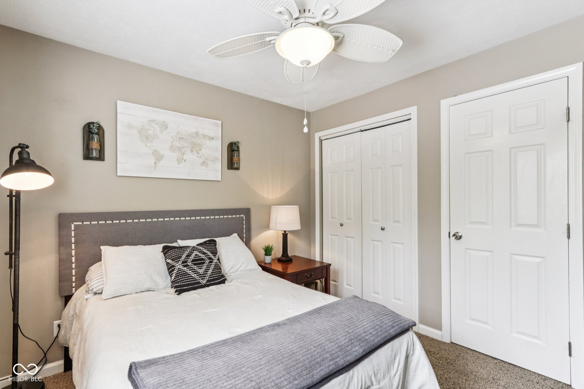 8168 Shorewalk Drive Unit: APT D
