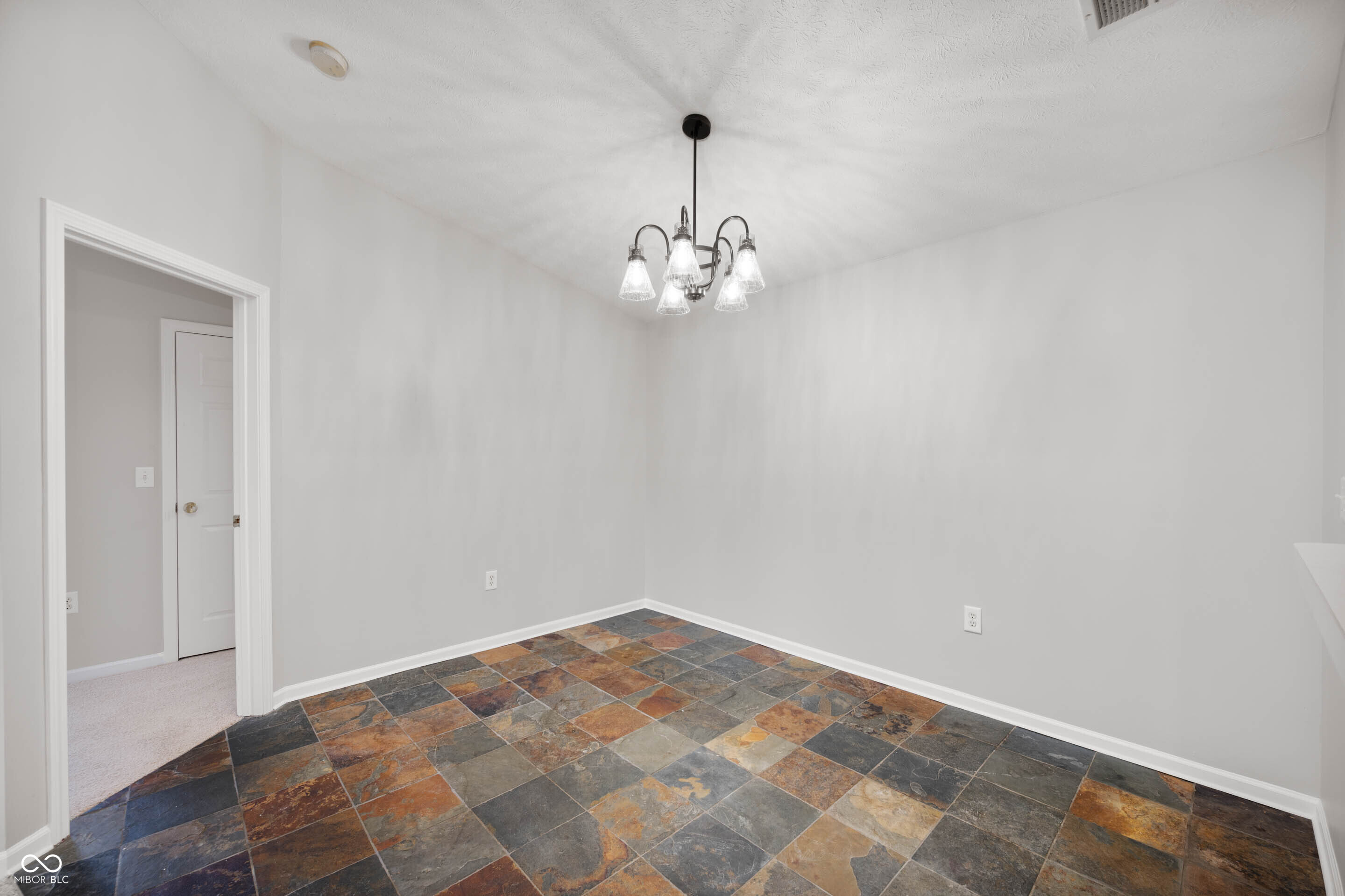 207 Keats Court Unit: APT 205