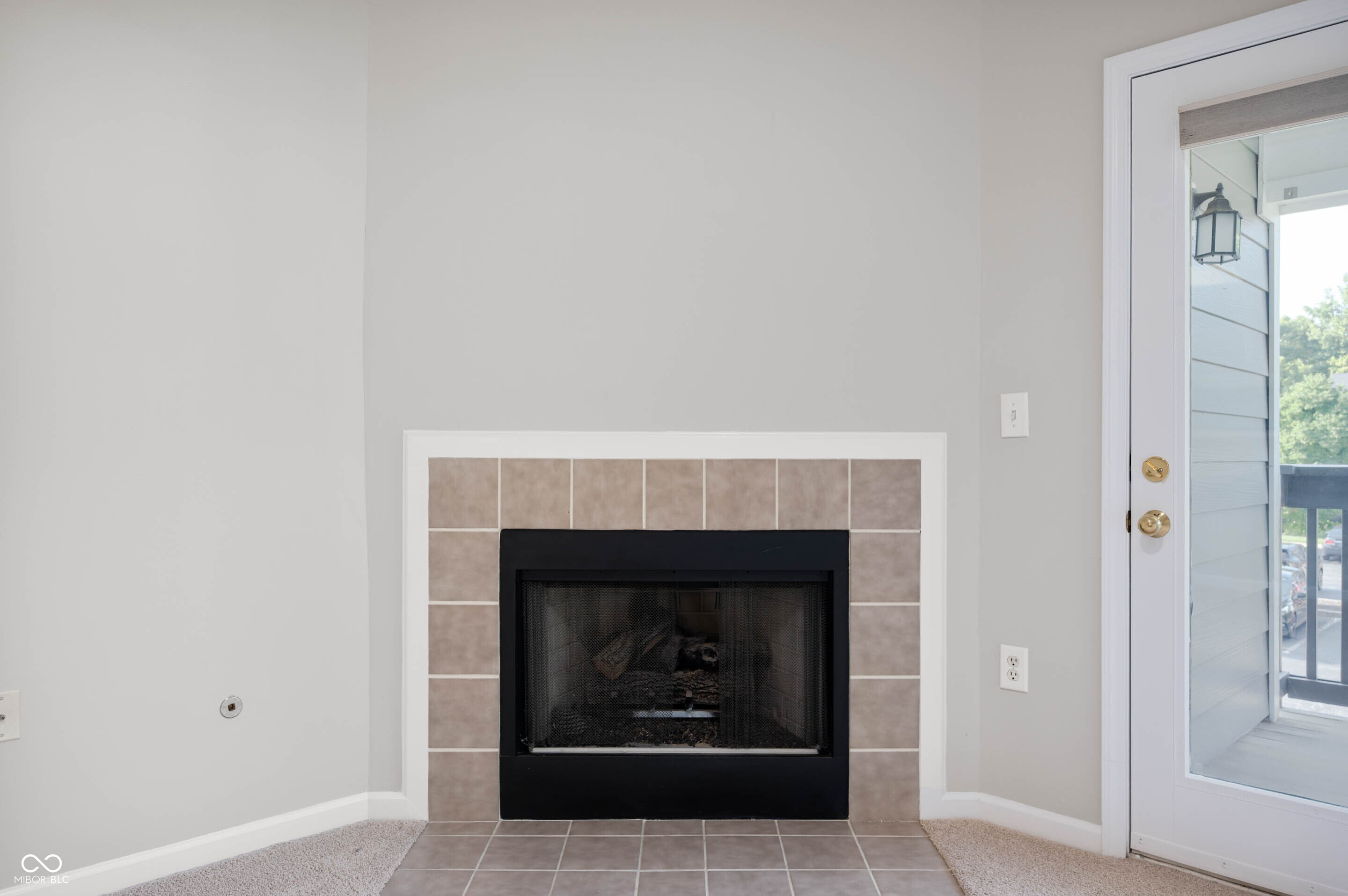 207 Keats Court Unit: APT 205