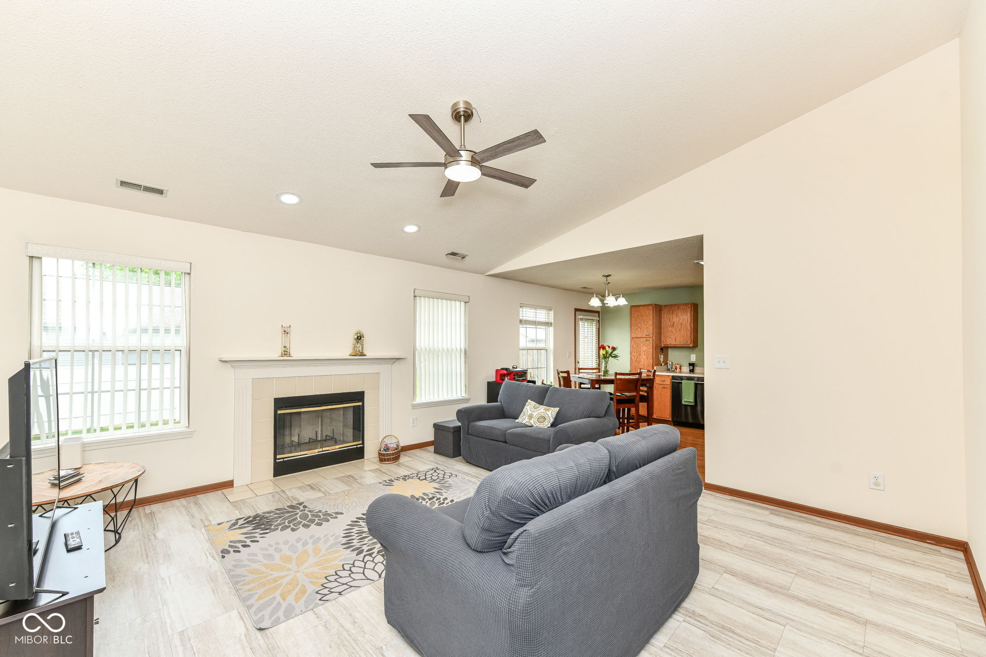 2275 Historic Oaks Boulevard