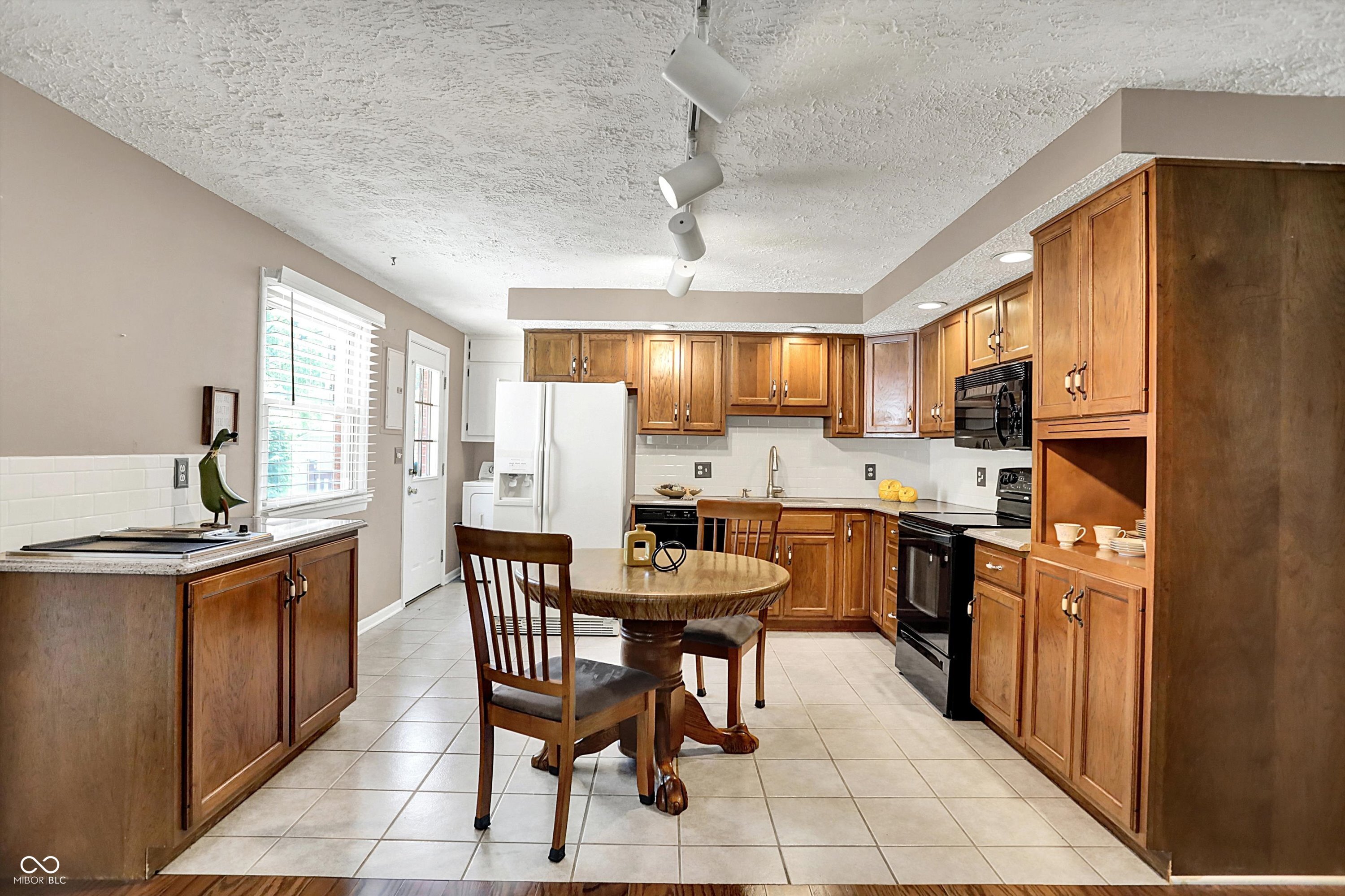 1751 Bluewater Court