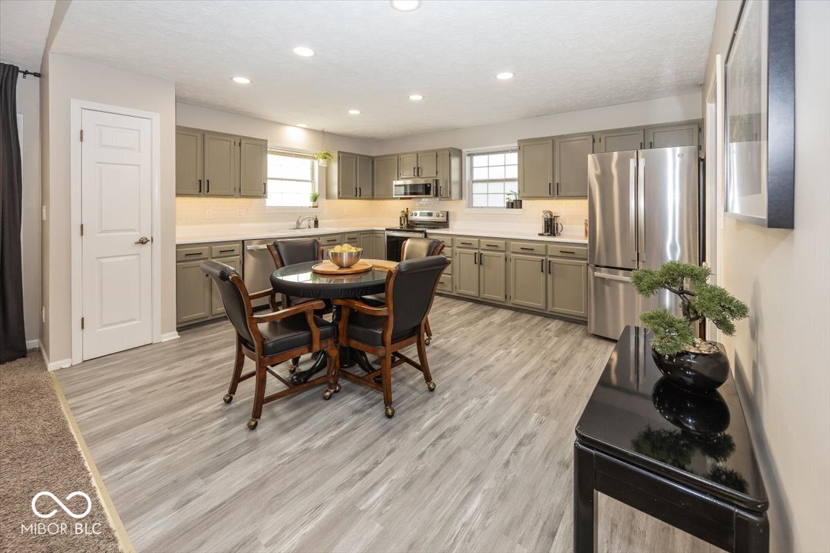 7118 White Oak Trail