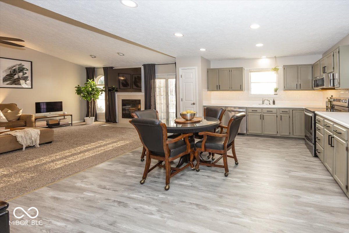 7118 White Oak Trail