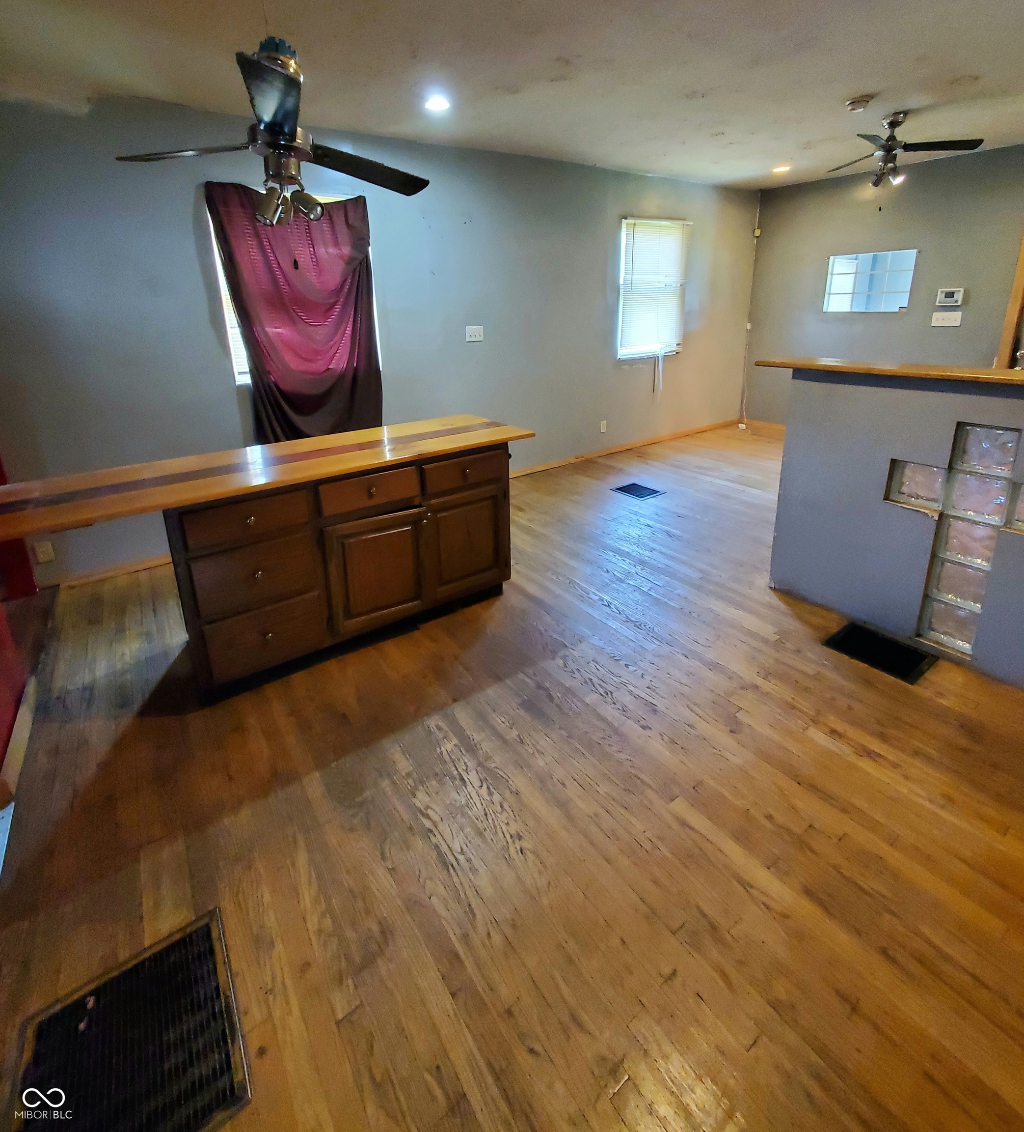 2805 Columbia Avenue