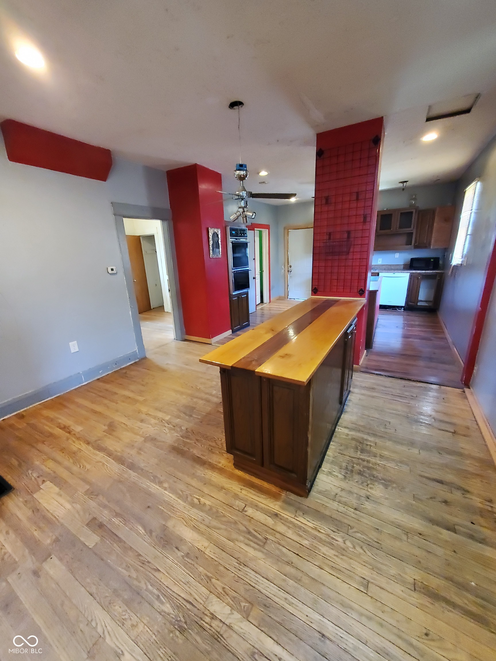 2805 Columbia Avenue