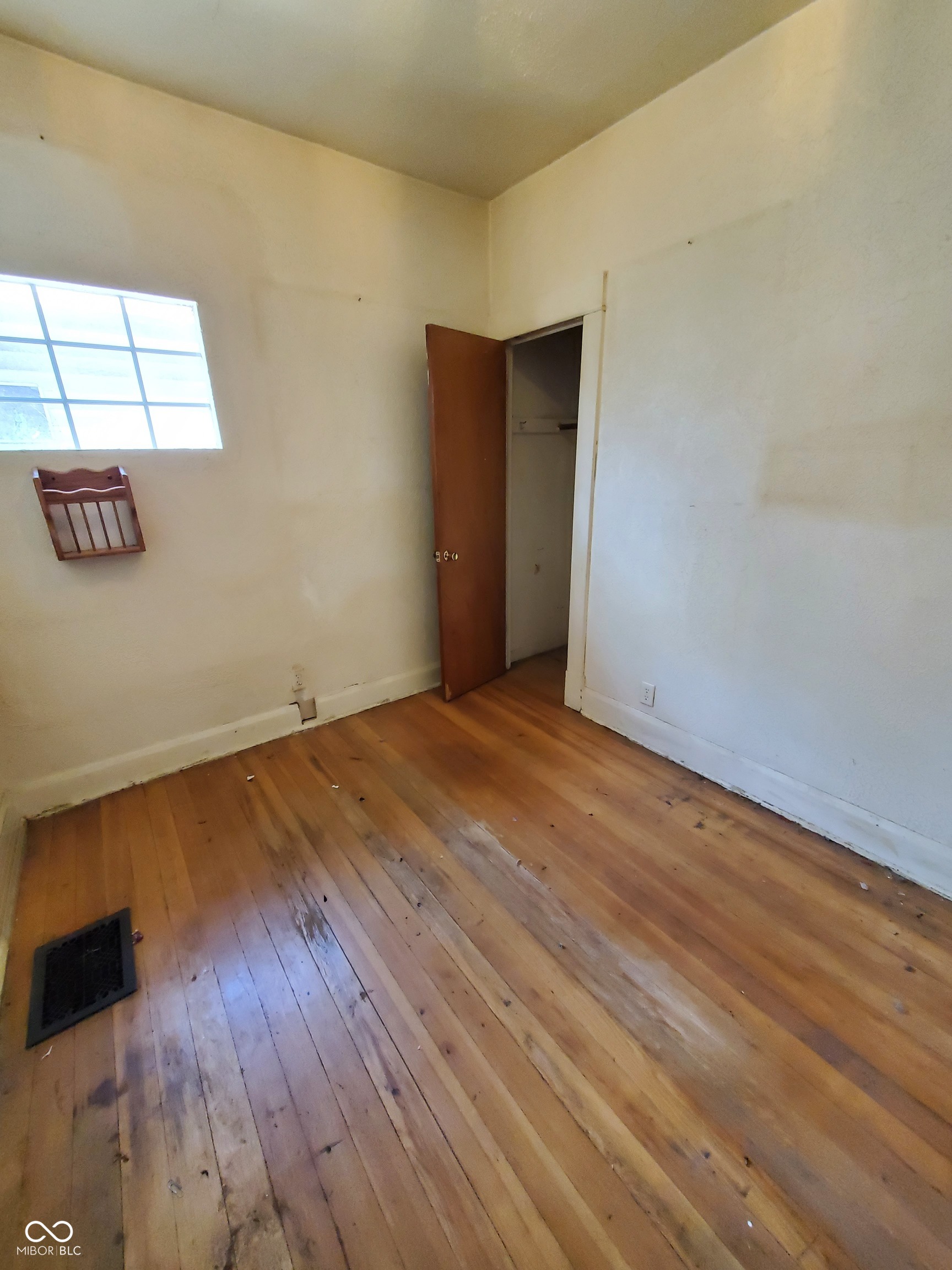 2805 Columbia Avenue