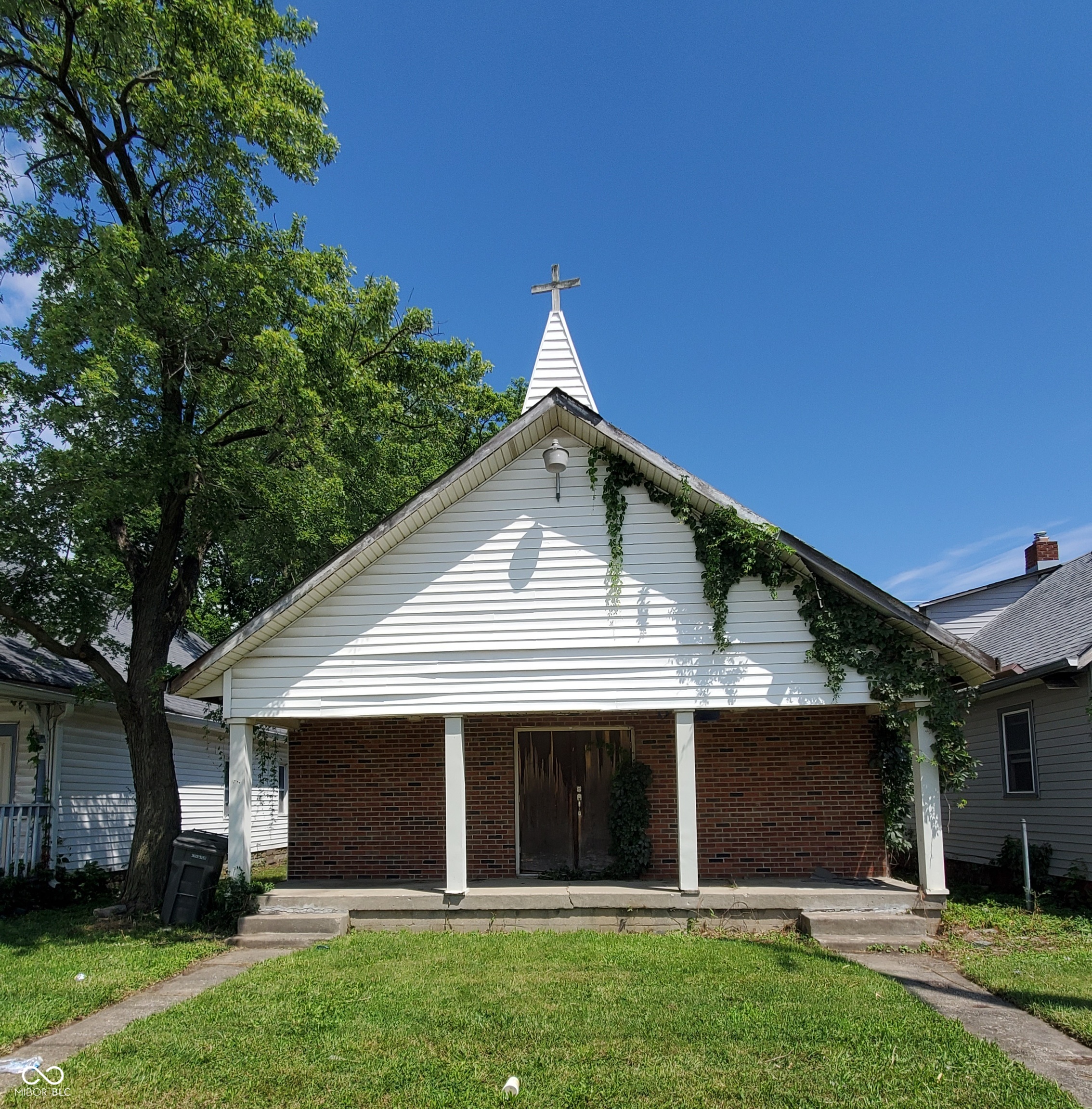 2805 Columbia Avenue