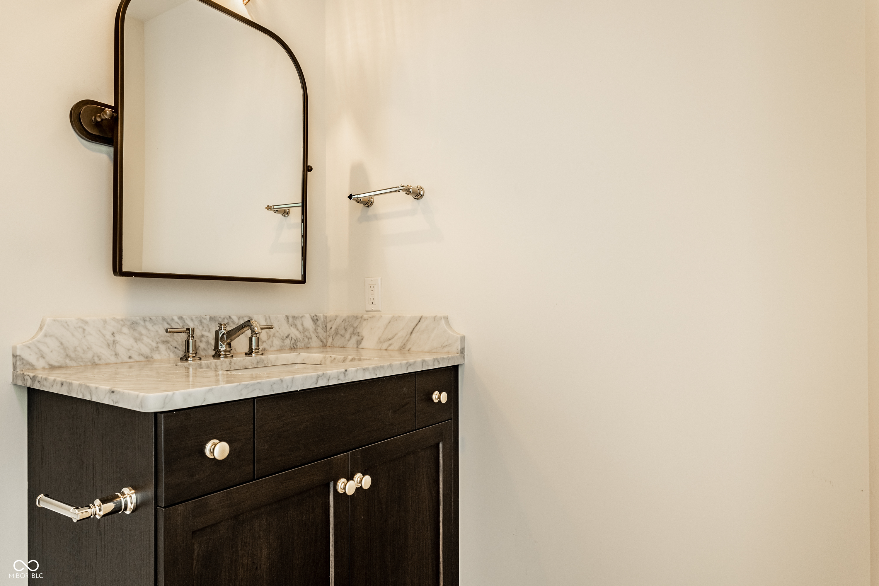 3528 Marketplace Court