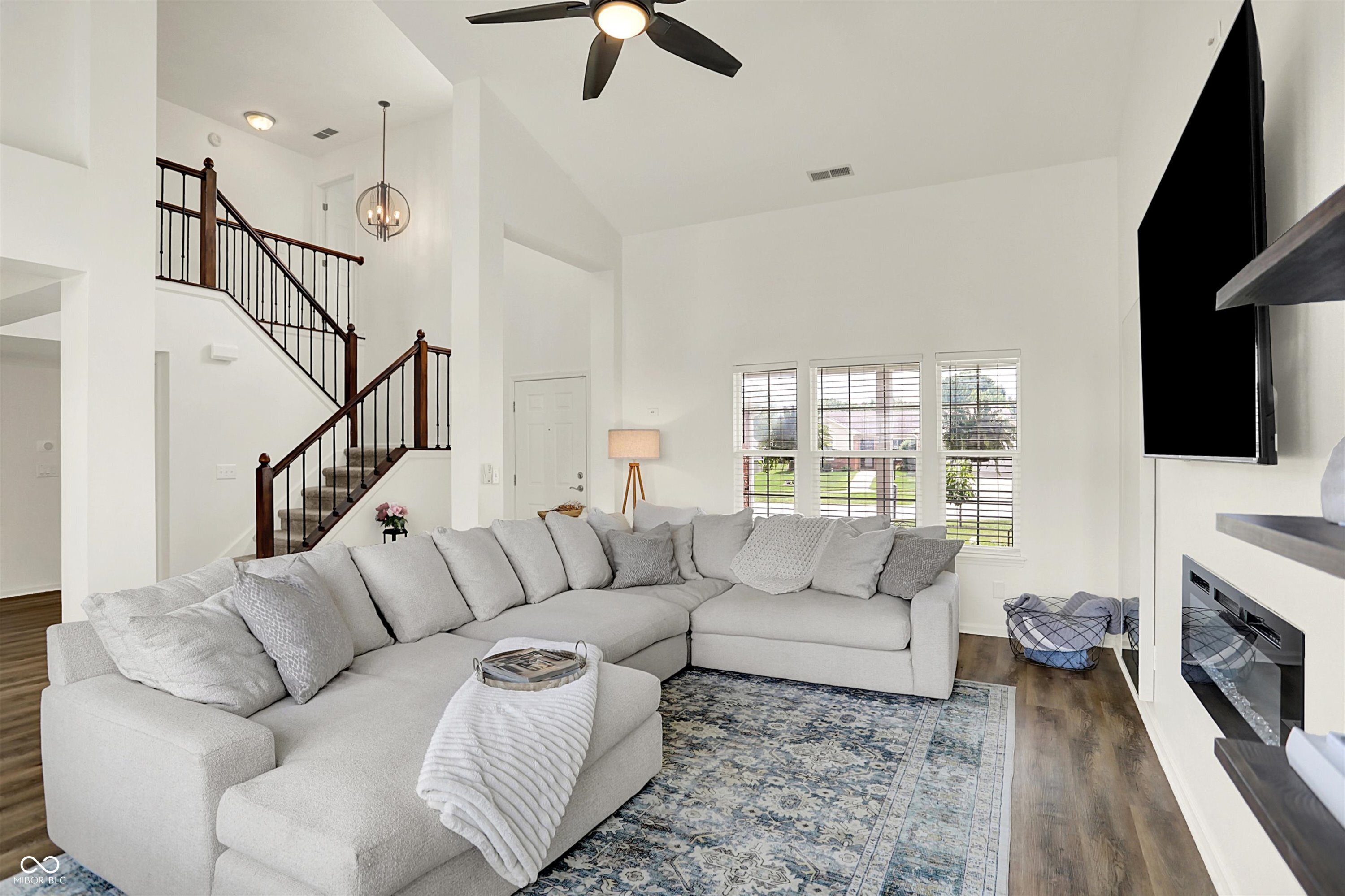 7948 Bent Willow Drive