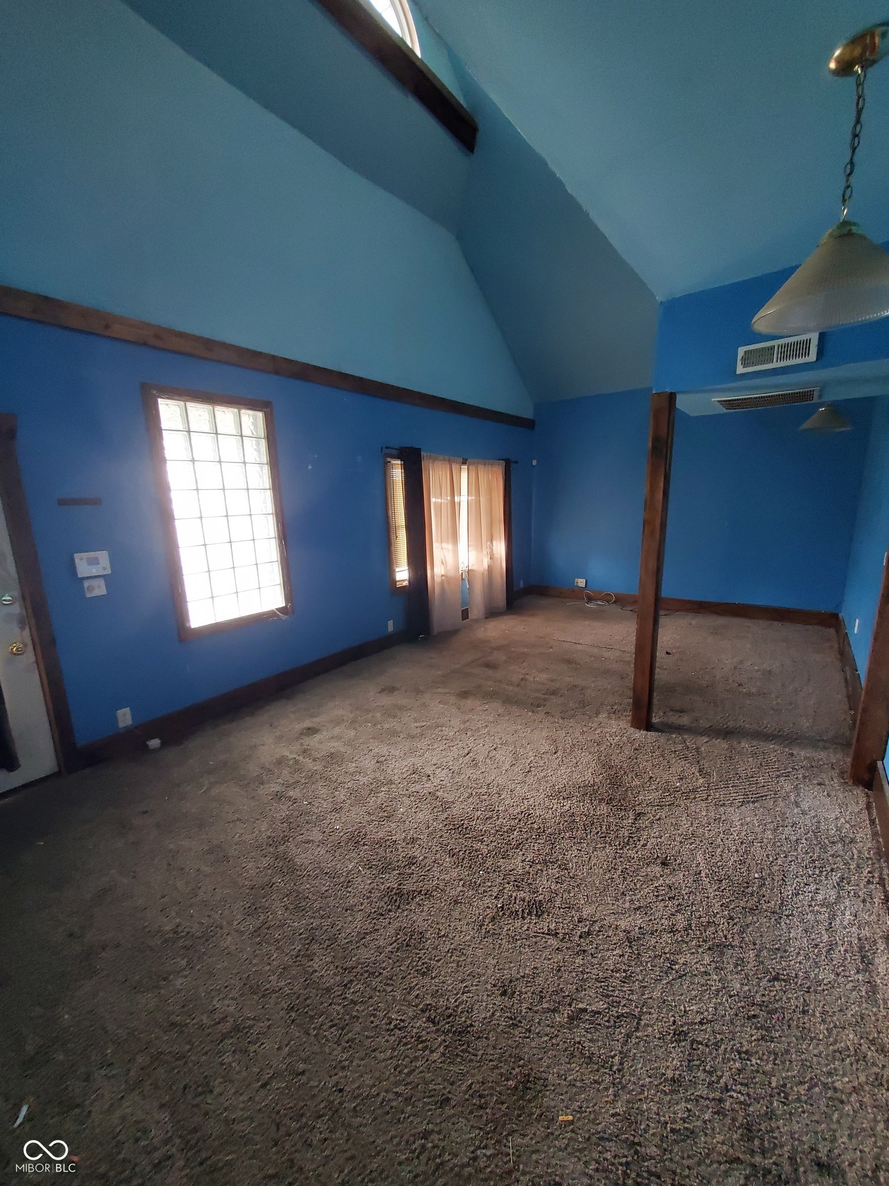 2809 Columbia Avenue