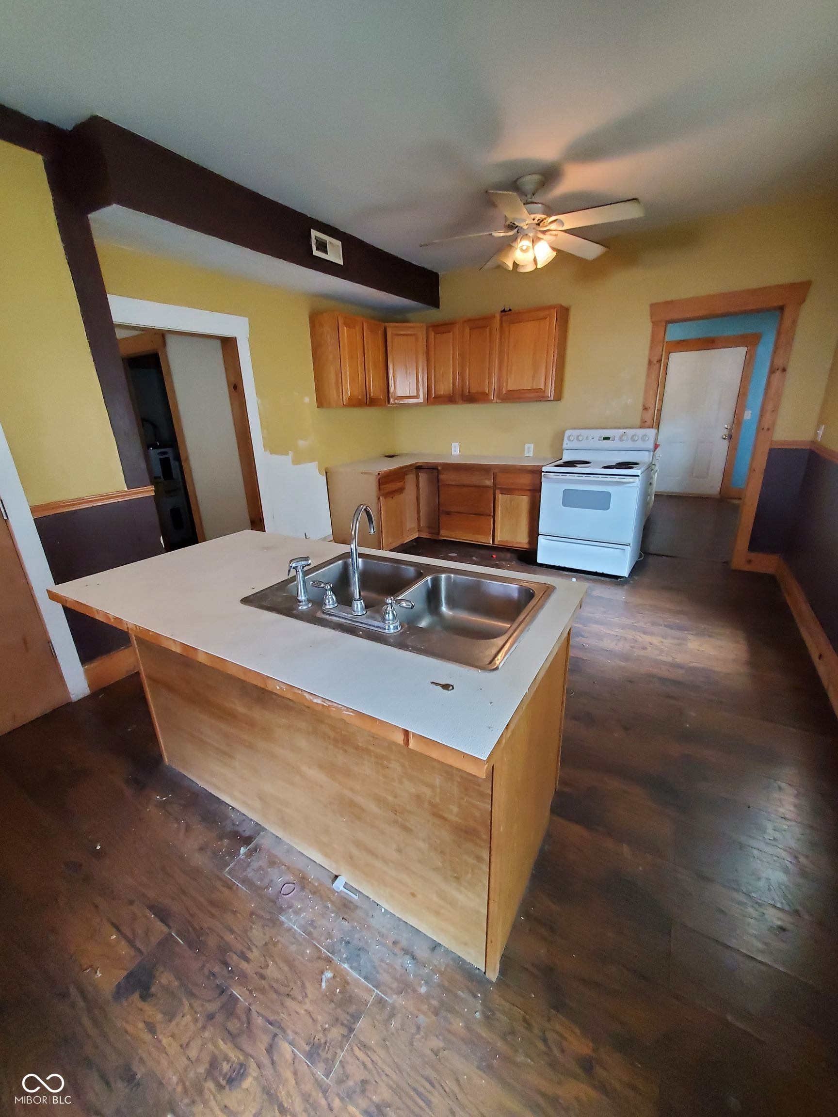 2809 Columbia Avenue