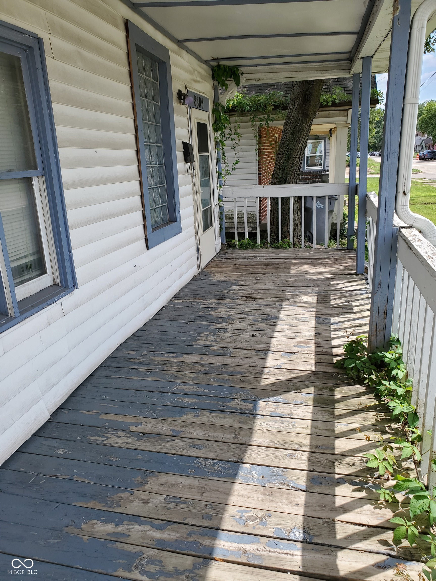 2809 Columbia Avenue