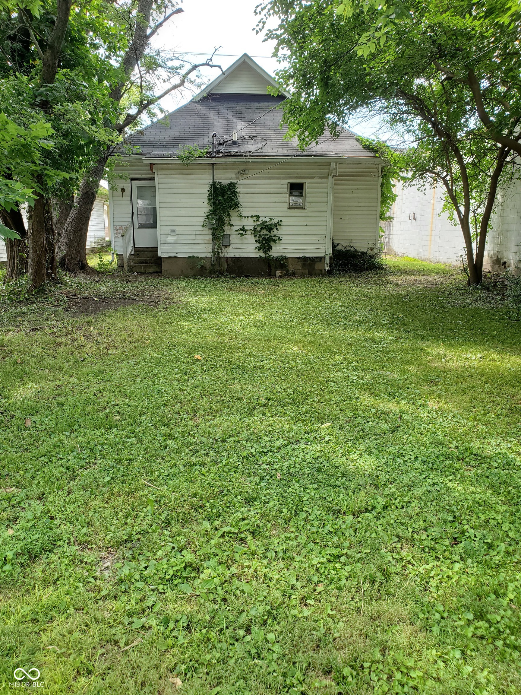 2809 Columbia Avenue