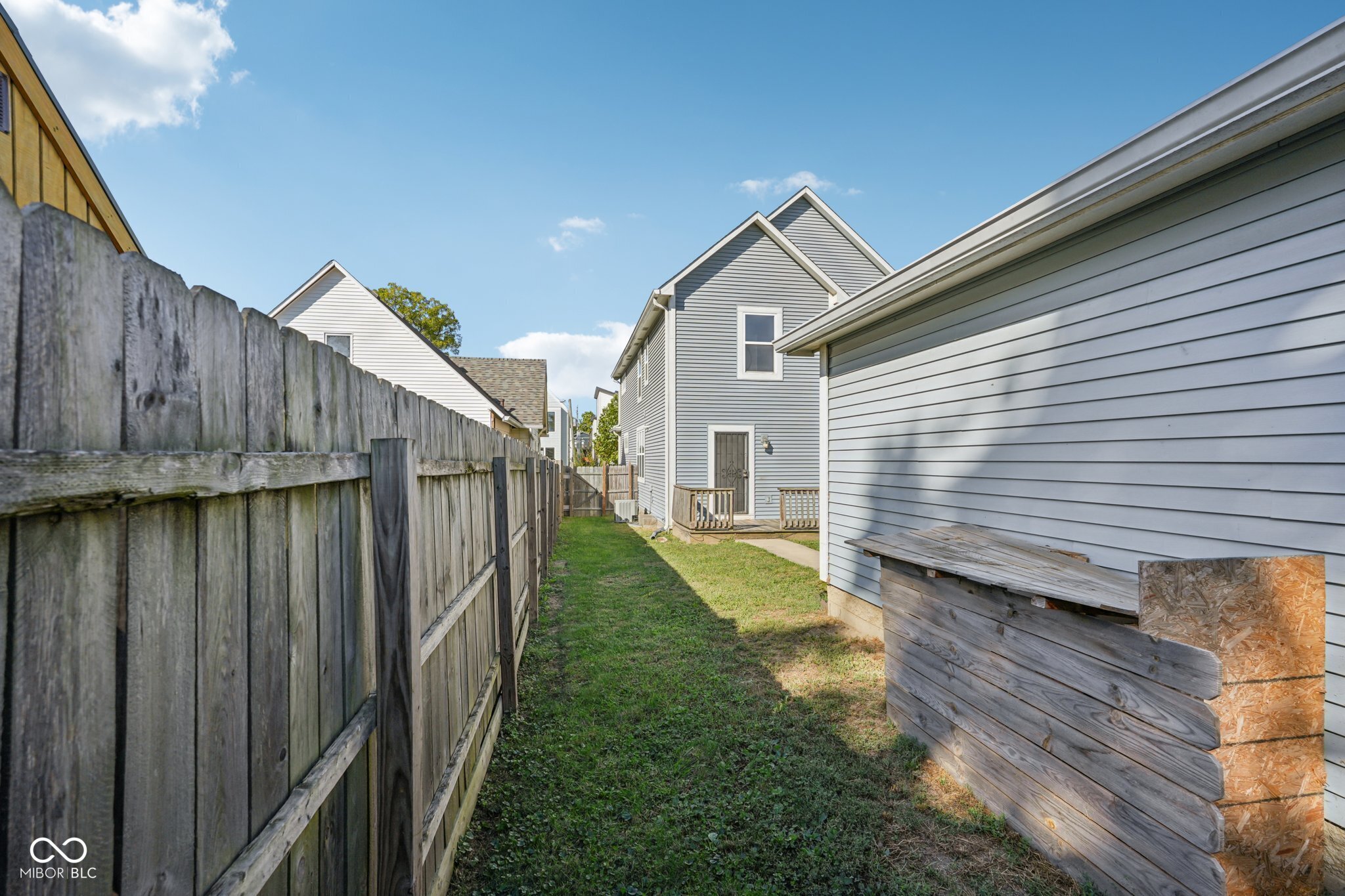 2053 Bellefontaine Street