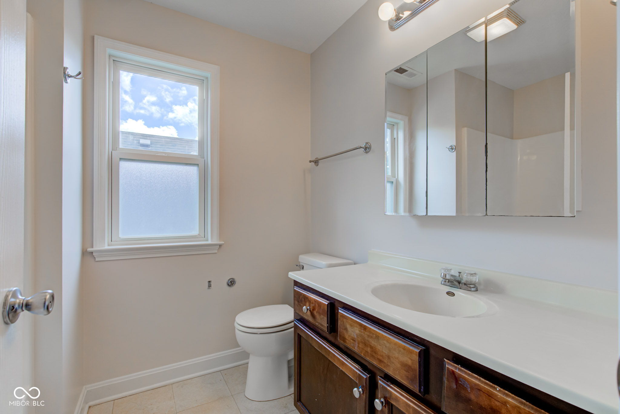 2053 Bellefontaine Street