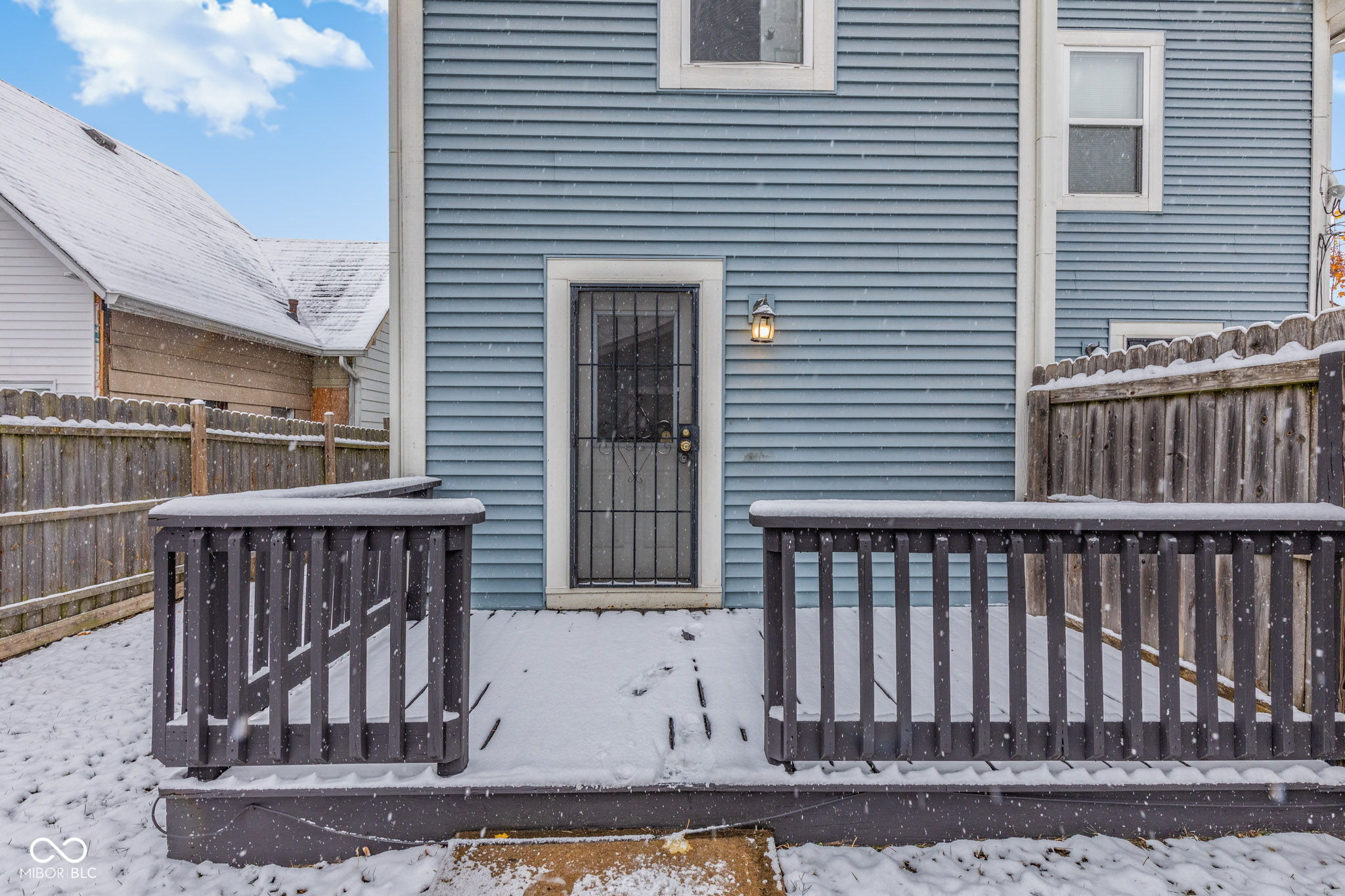 2053 Bellefontaine Street