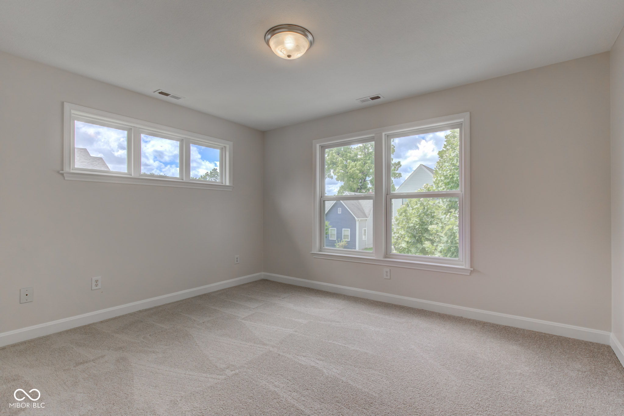 2053 Bellefontaine Street