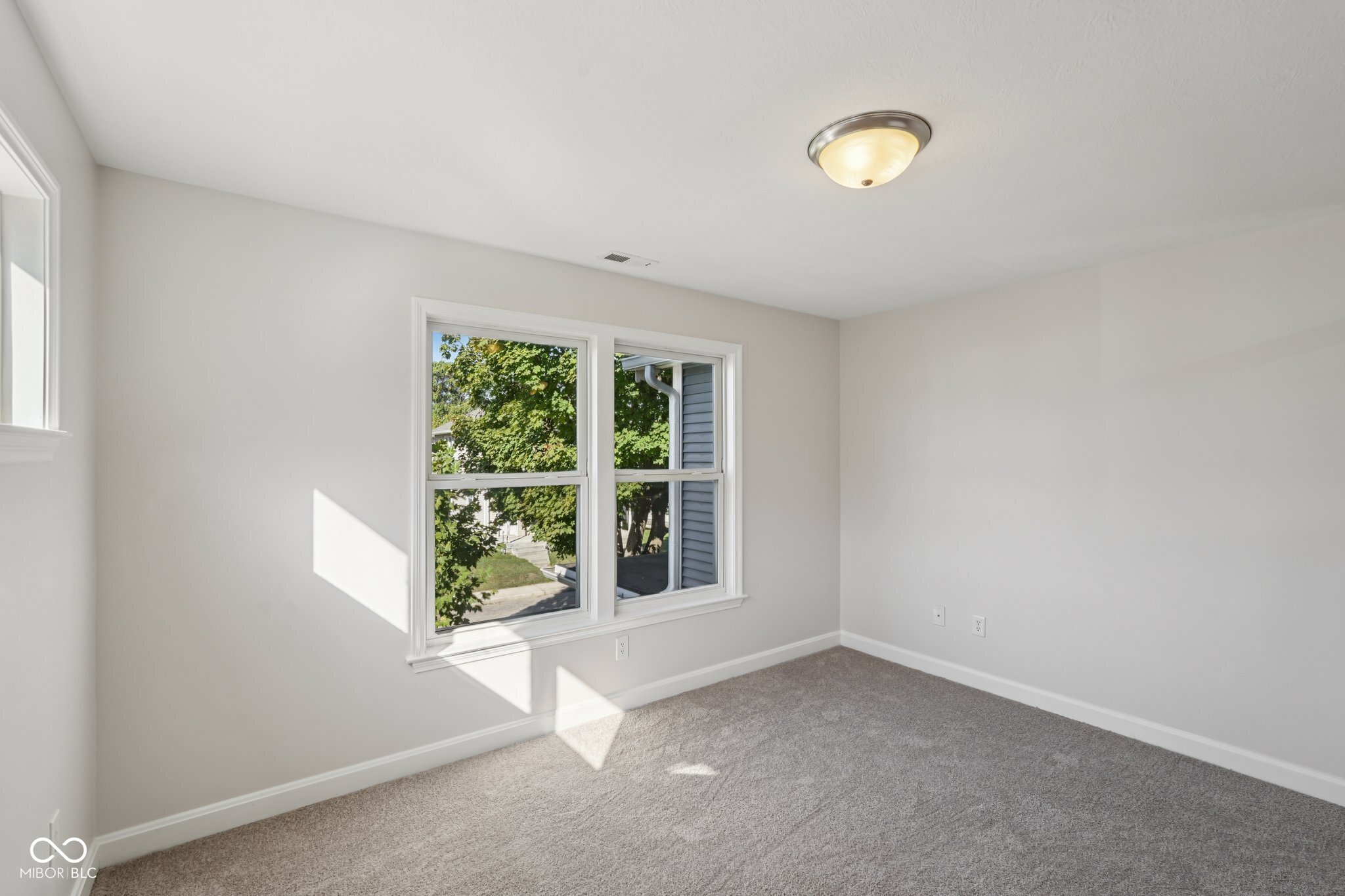 2053 Bellefontaine Street