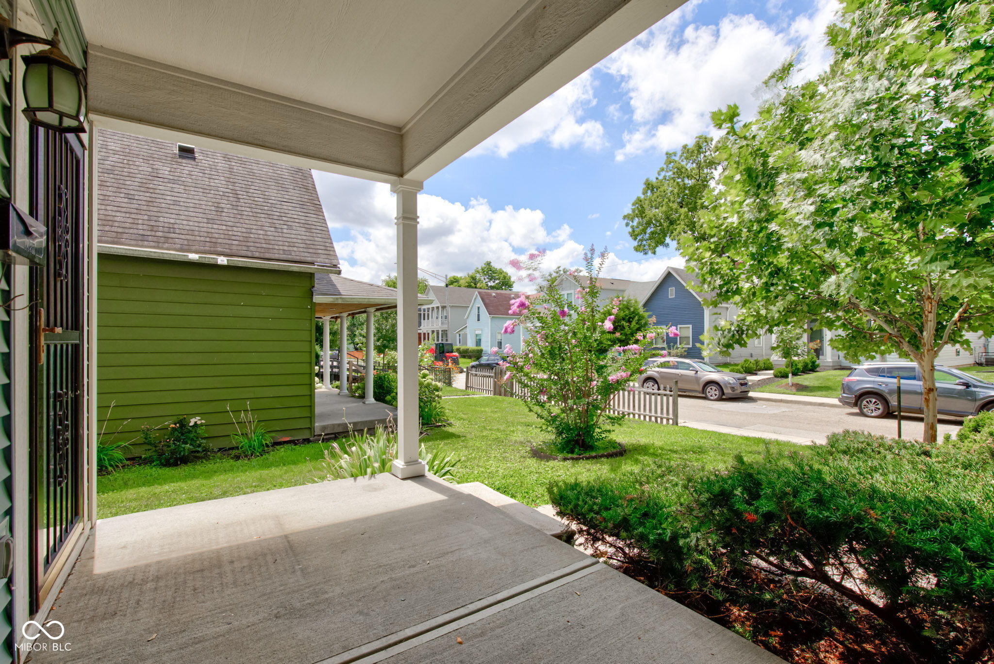 2053 Bellefontaine Street