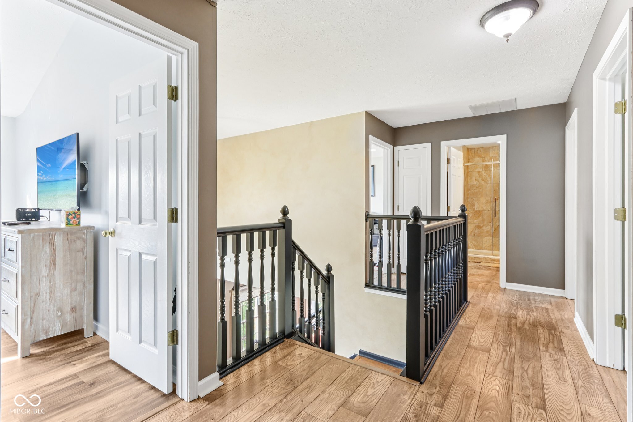 4100 Field Master Circle