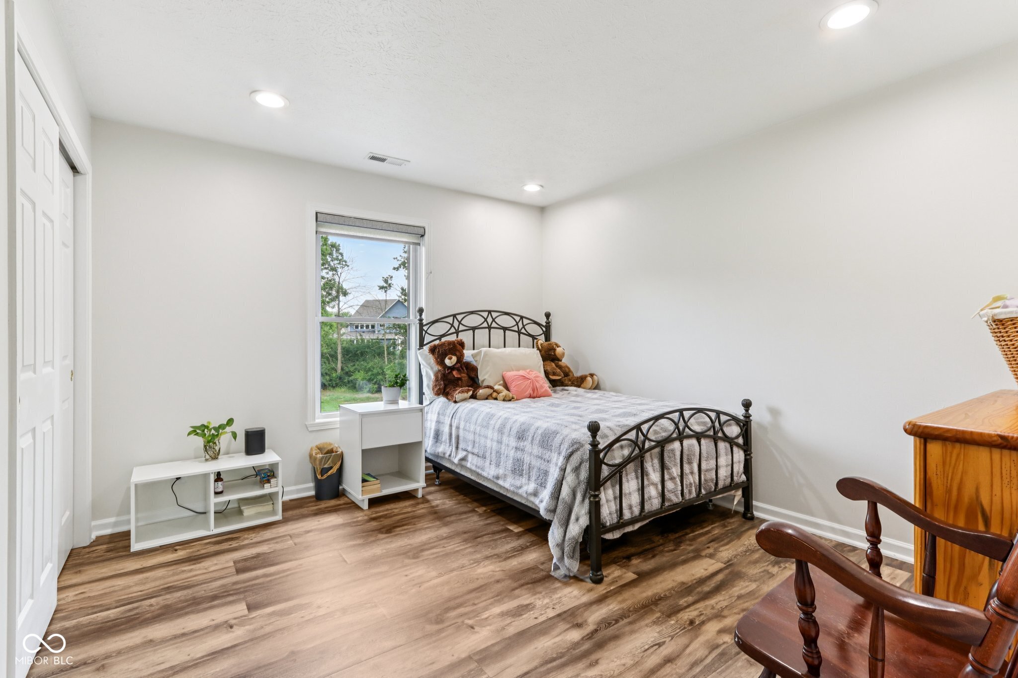 4100 Field Master Circle