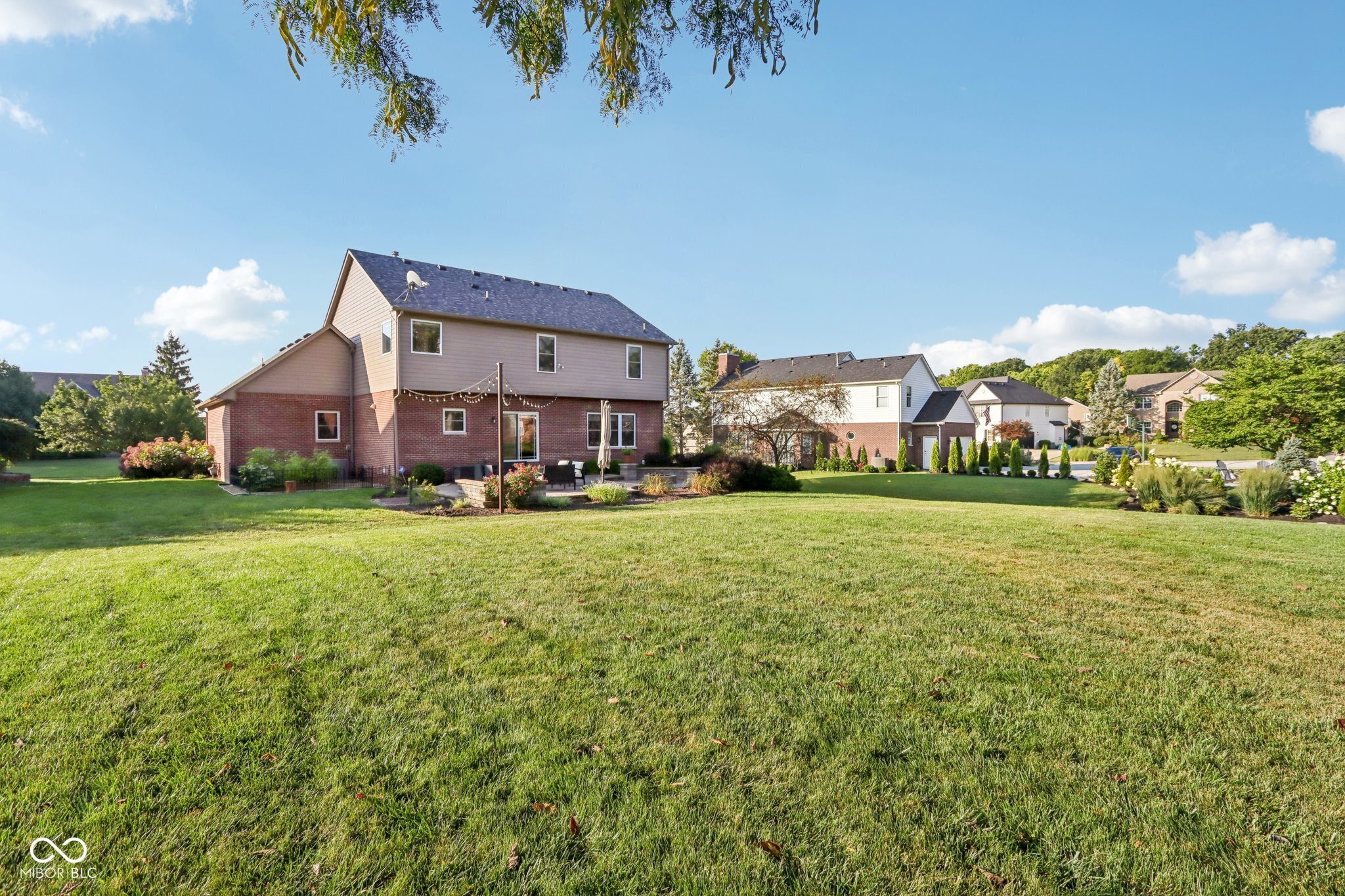 4100 Field Master Circle