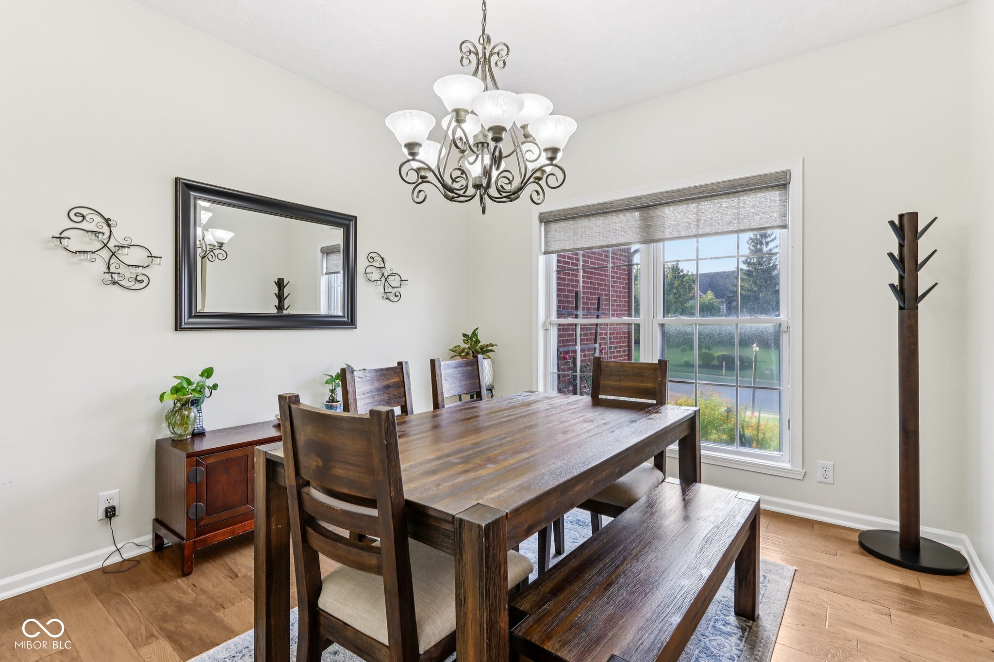 4100 Field Master Circle