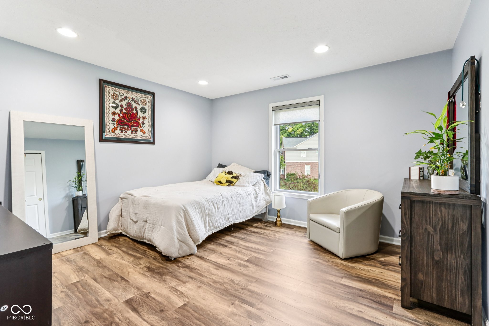 4100 Field Master Circle