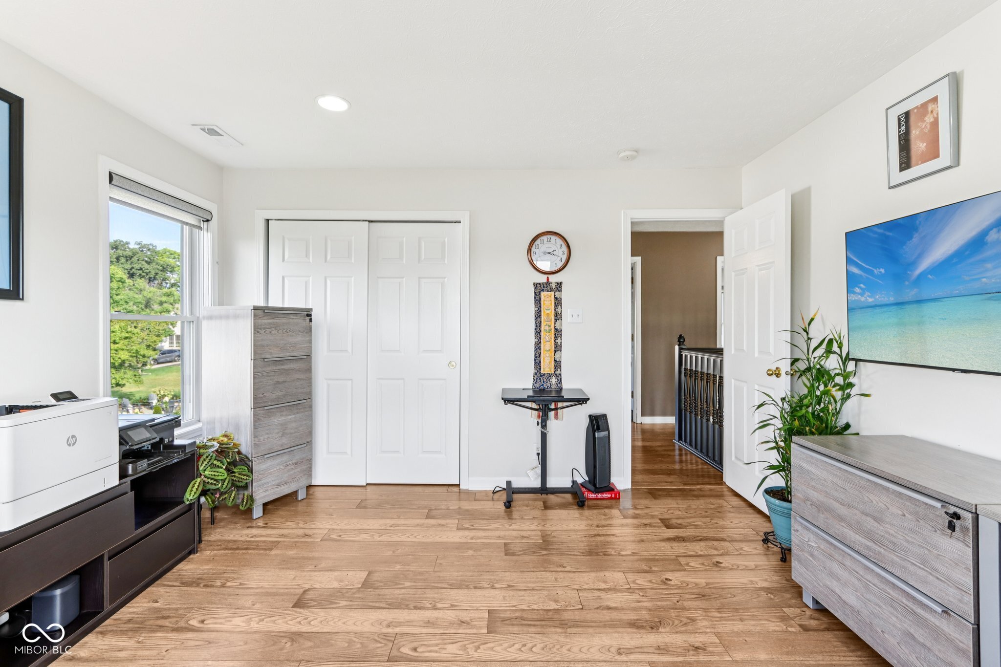 4100 Field Master Circle