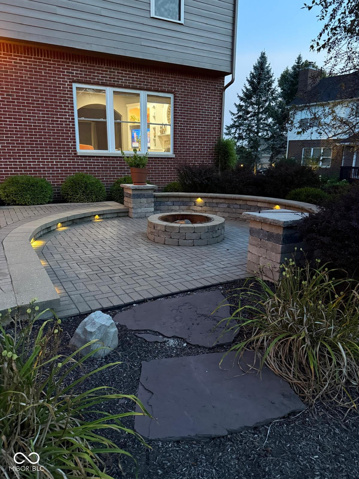 4100 Field Master Circle