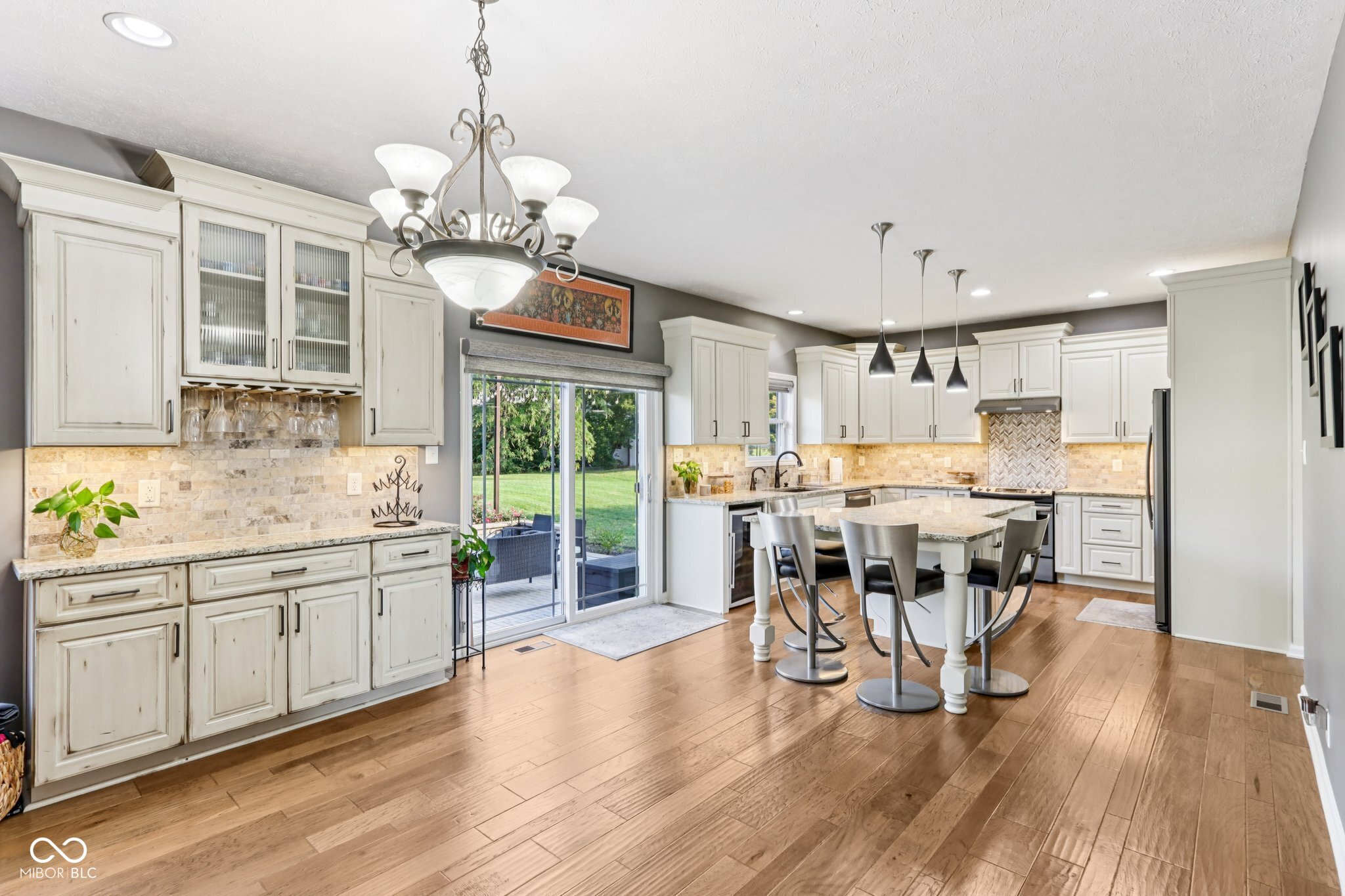 4100 Field Master Circle