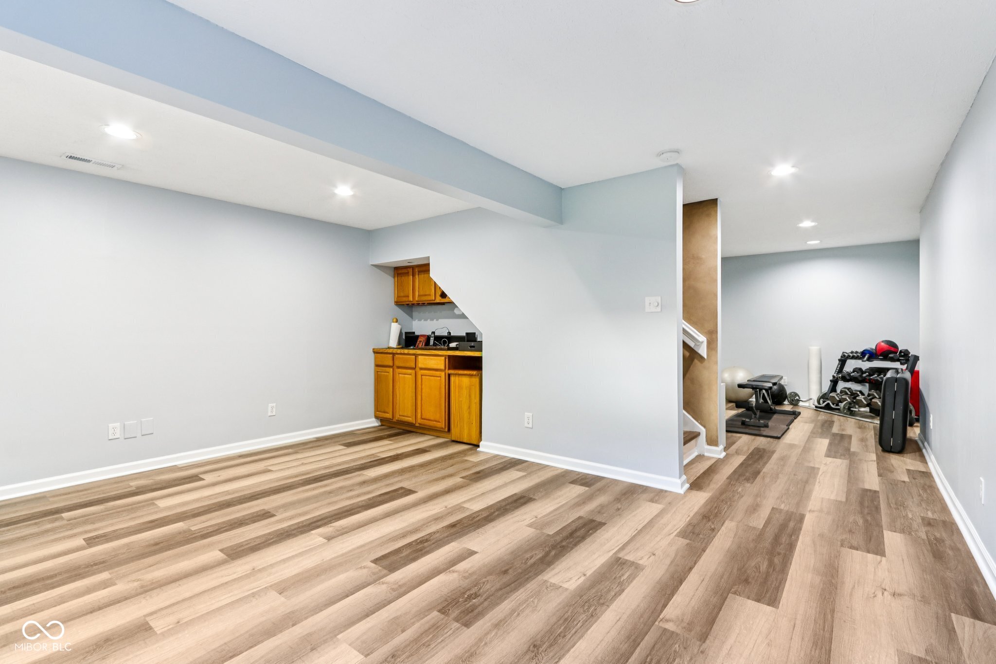 4100 Field Master Circle