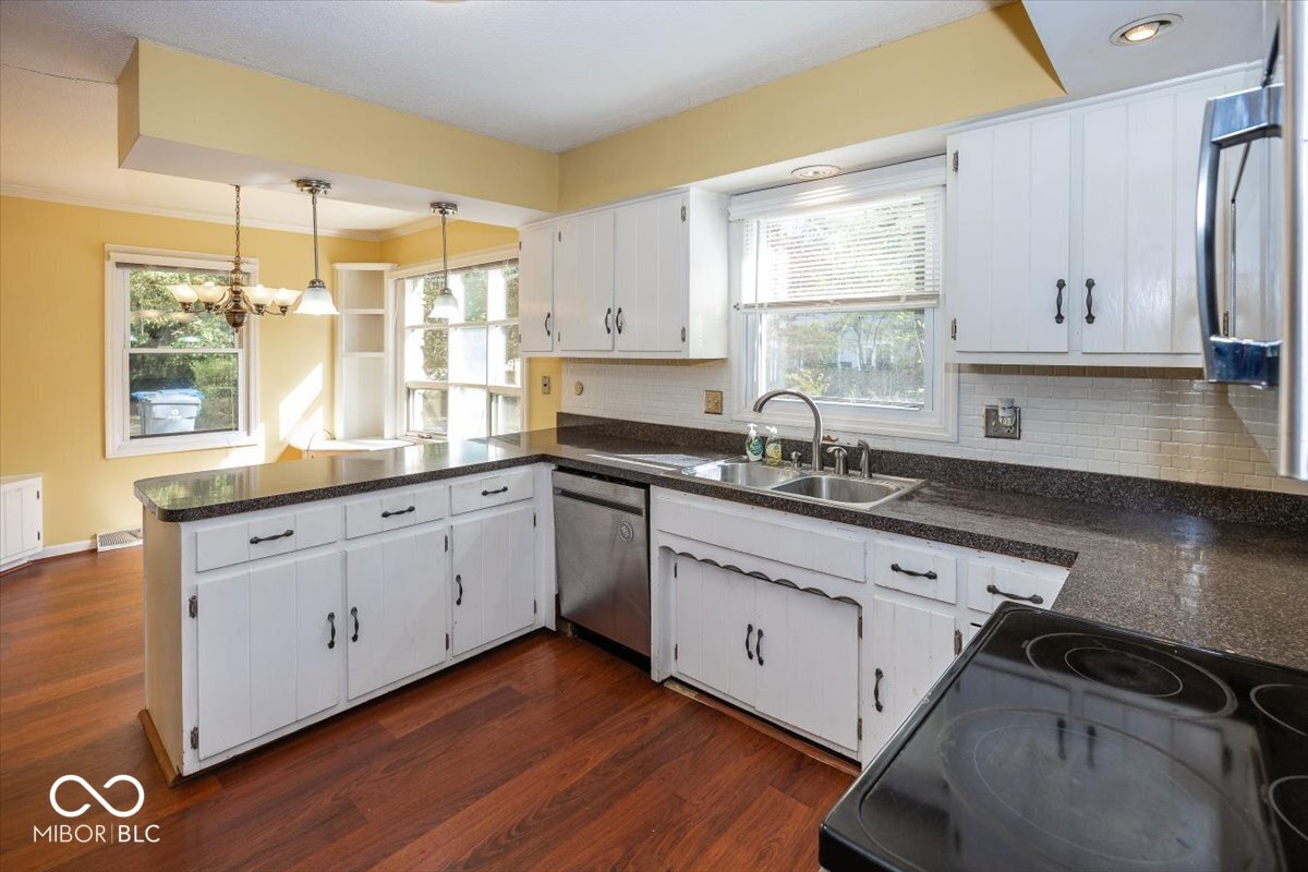 4734 Buckingham Court