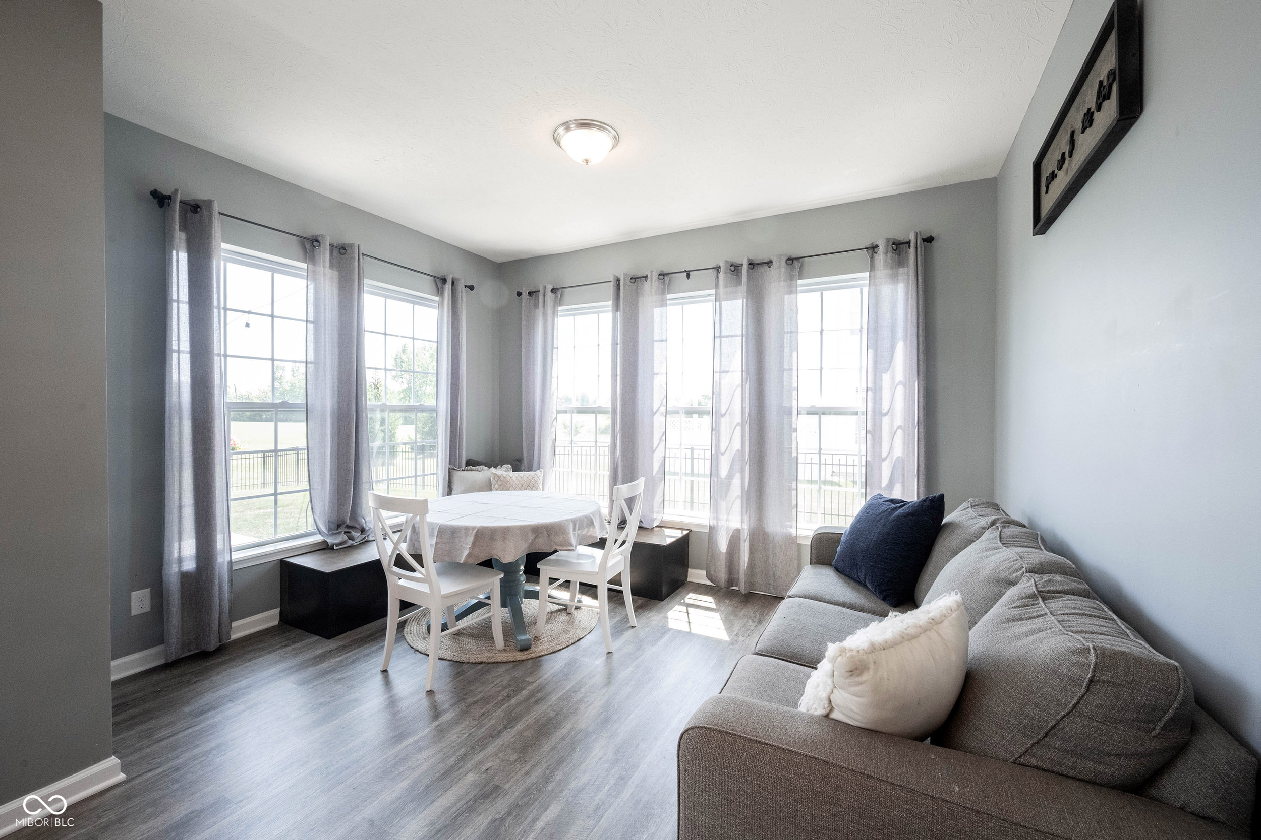 10389 Blue Ribbon Boulevard