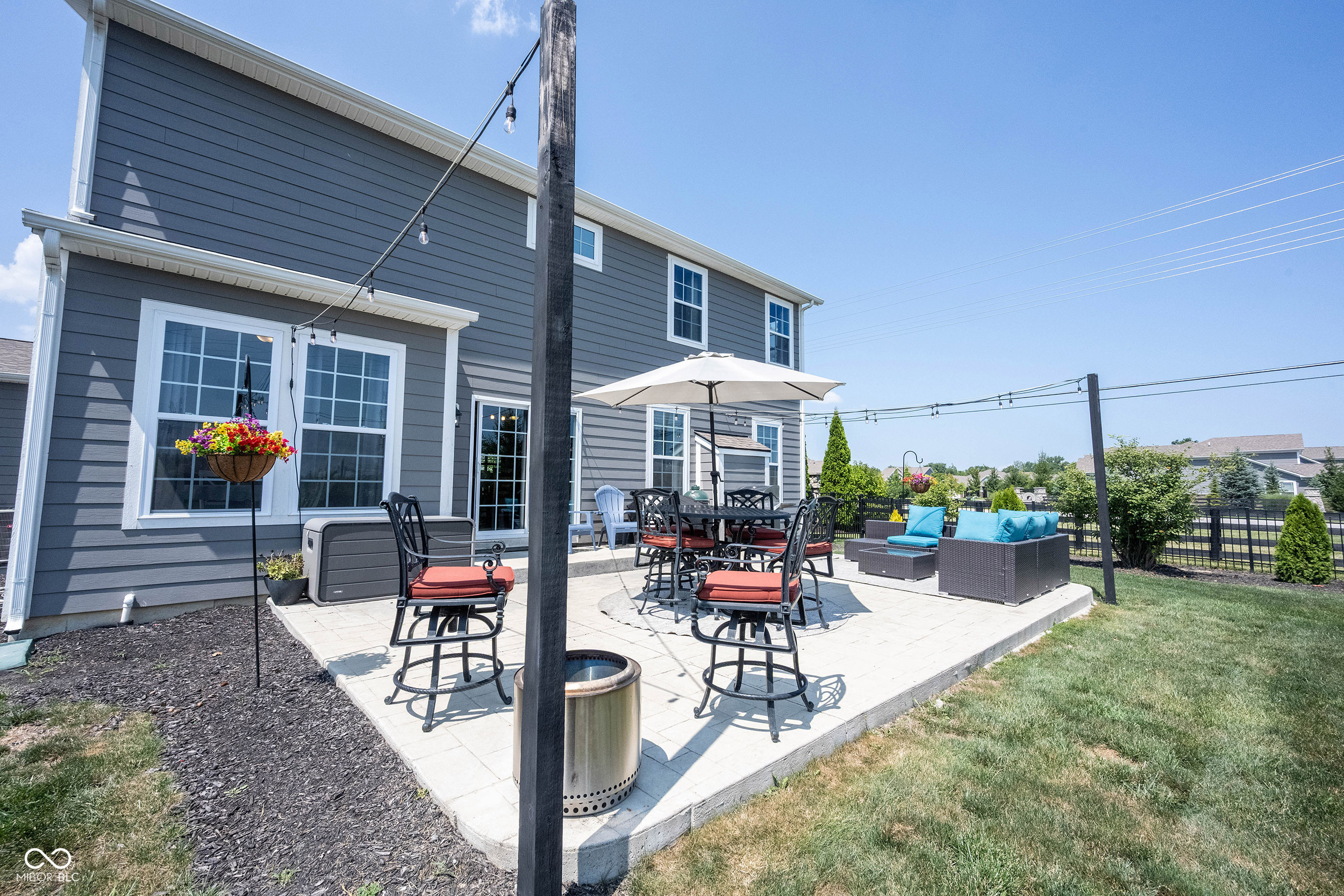 10389 Blue Ribbon Boulevard