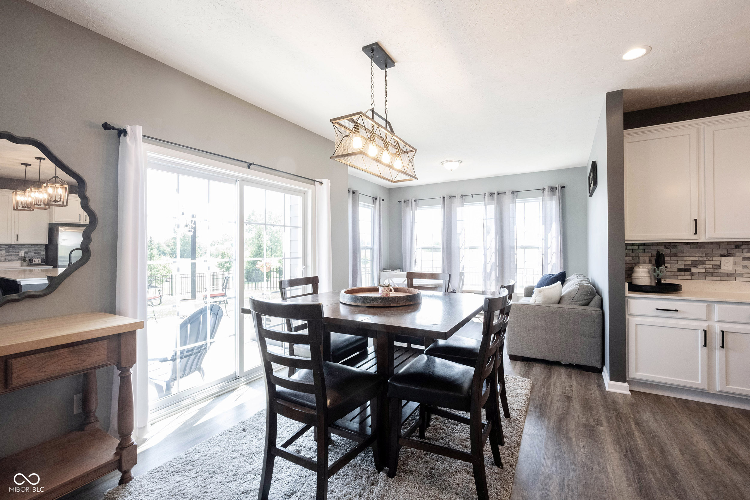 10389 Blue Ribbon Boulevard